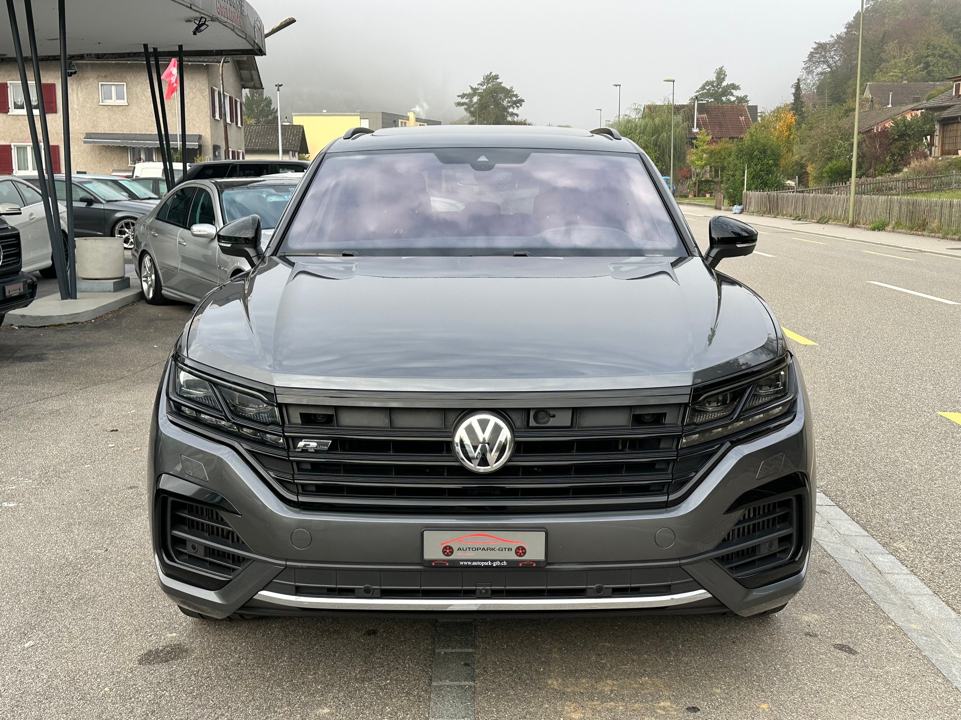 VW Touareg 4.0 V8 TDI R-Line Tiptronic-image-2