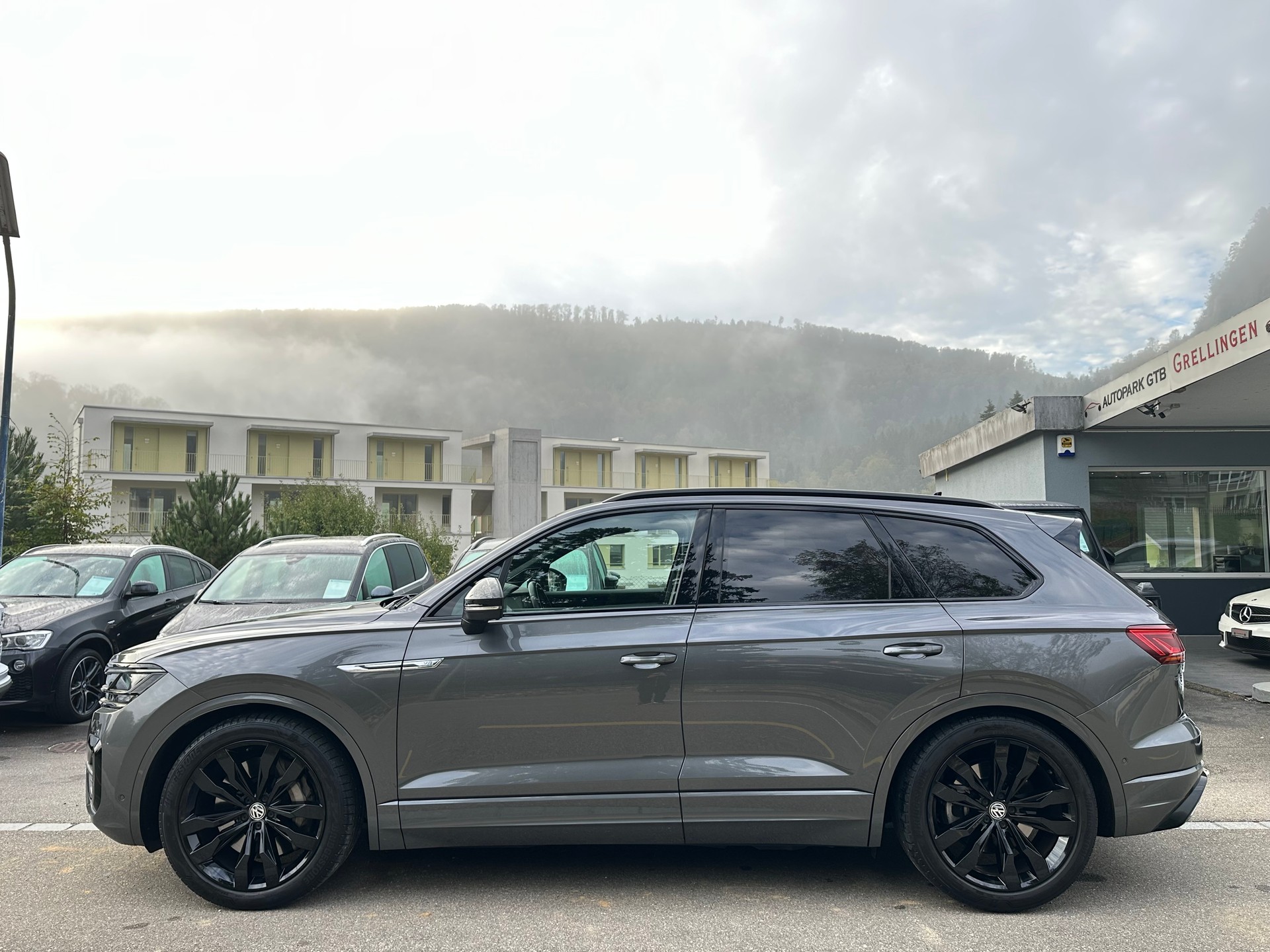 VW Touareg 4.0 V8 TDI R-Line Tiptronic-image-5