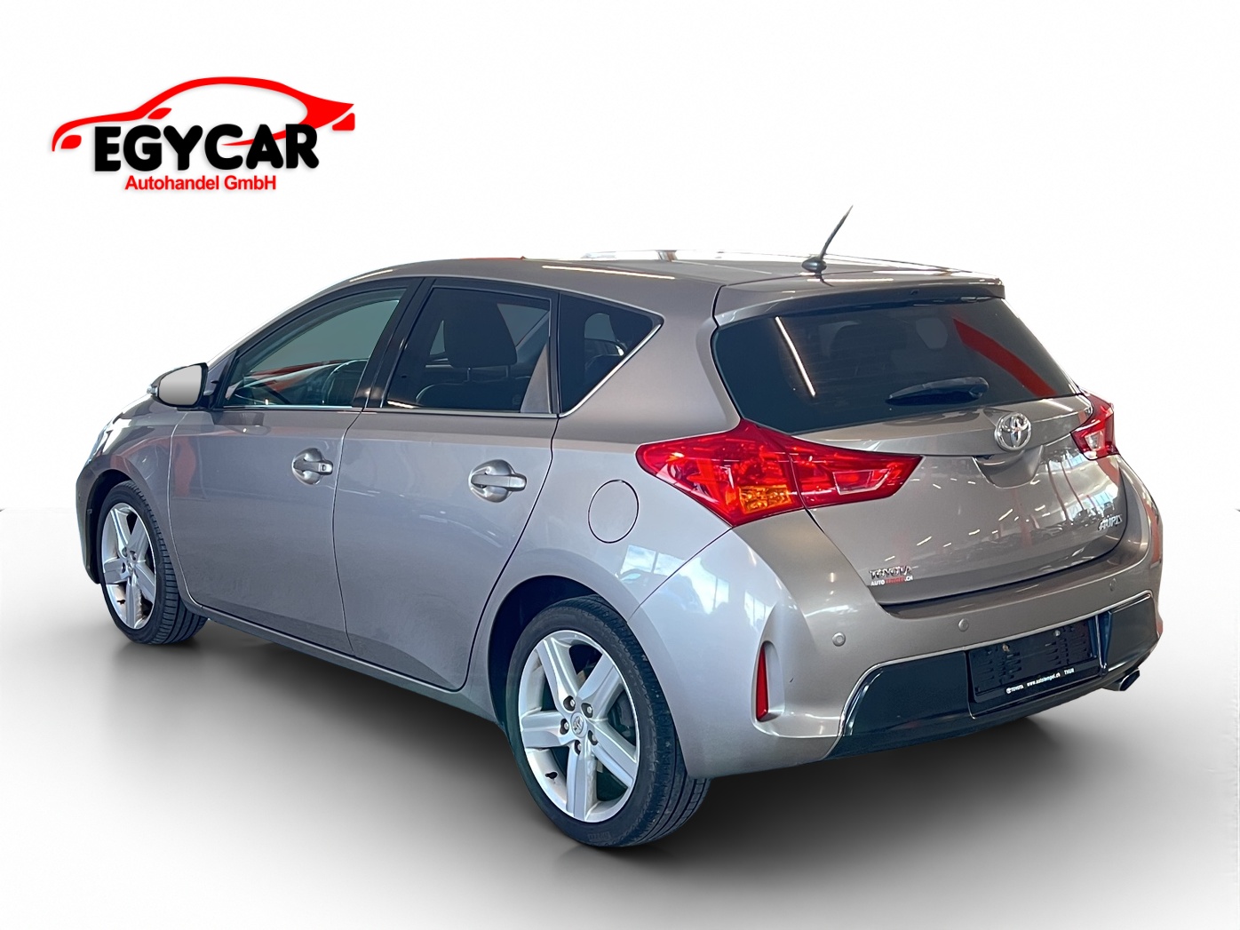 TOYOTA Auris 2.0 D-4D Sol-image-4