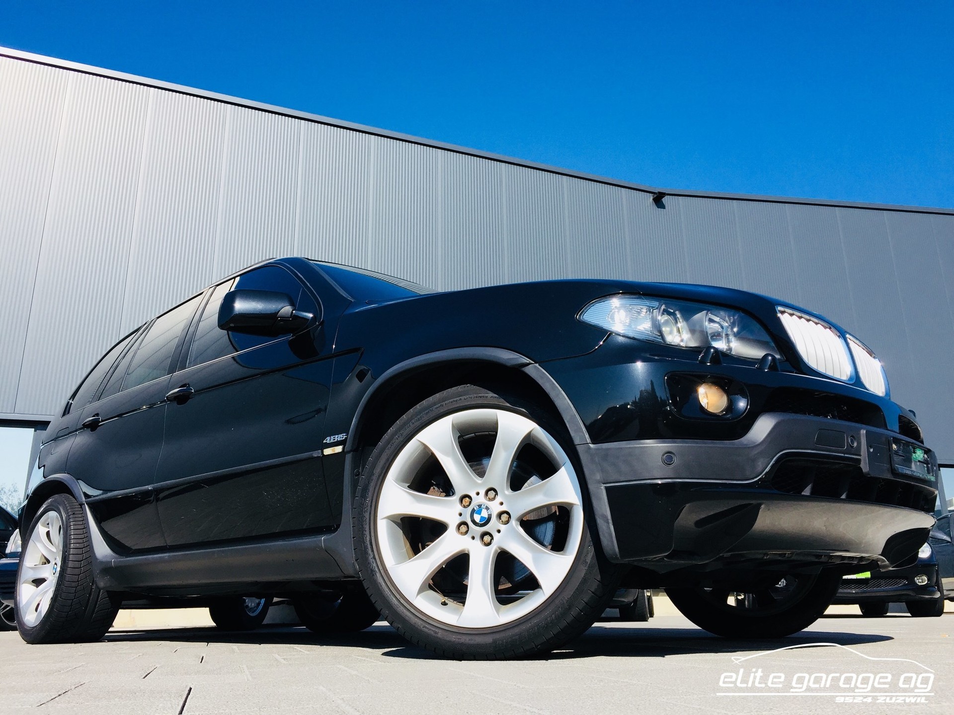 BMW X5 4.8is-image-2