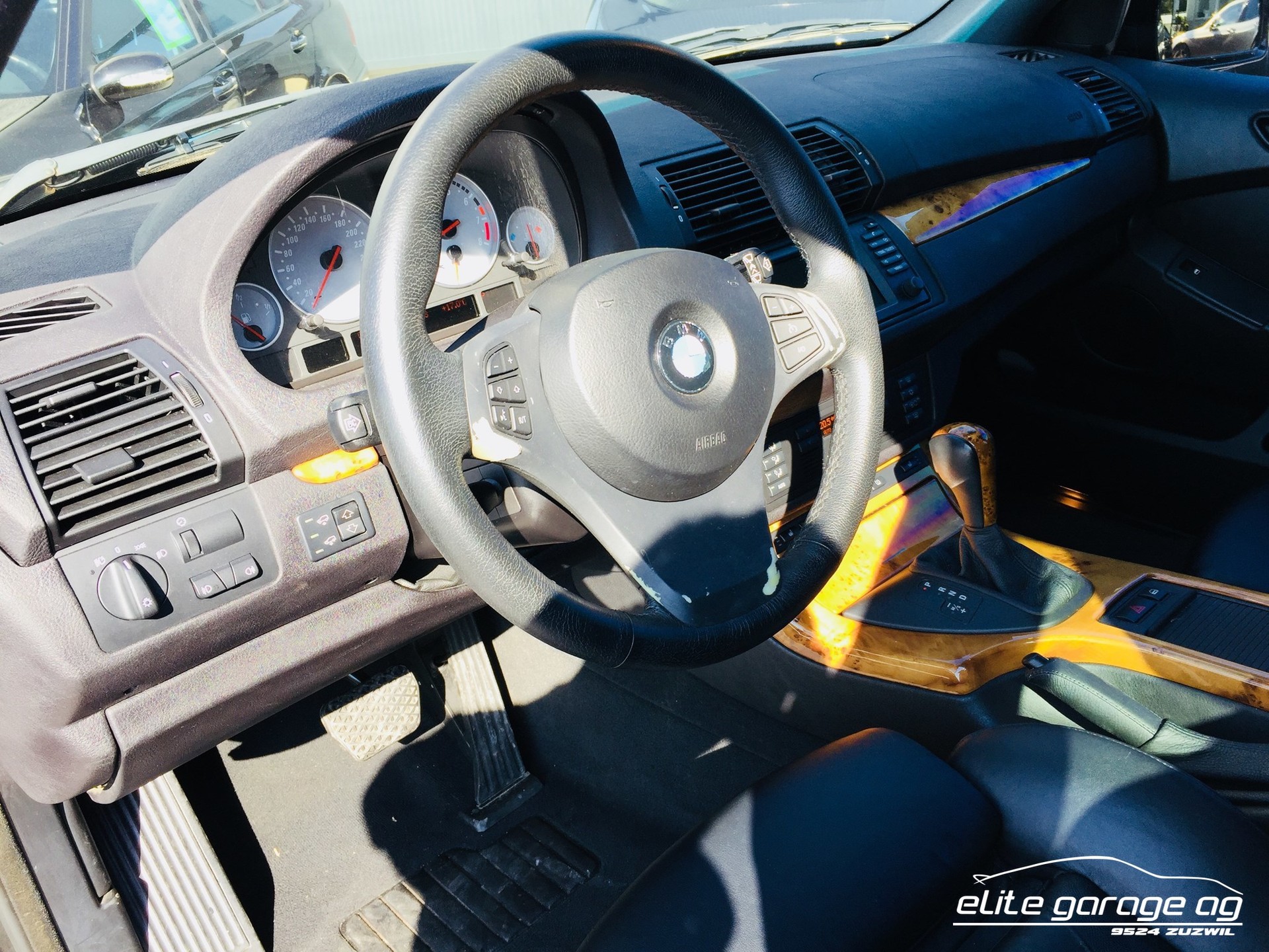 BMW X5 4.8is-image-8