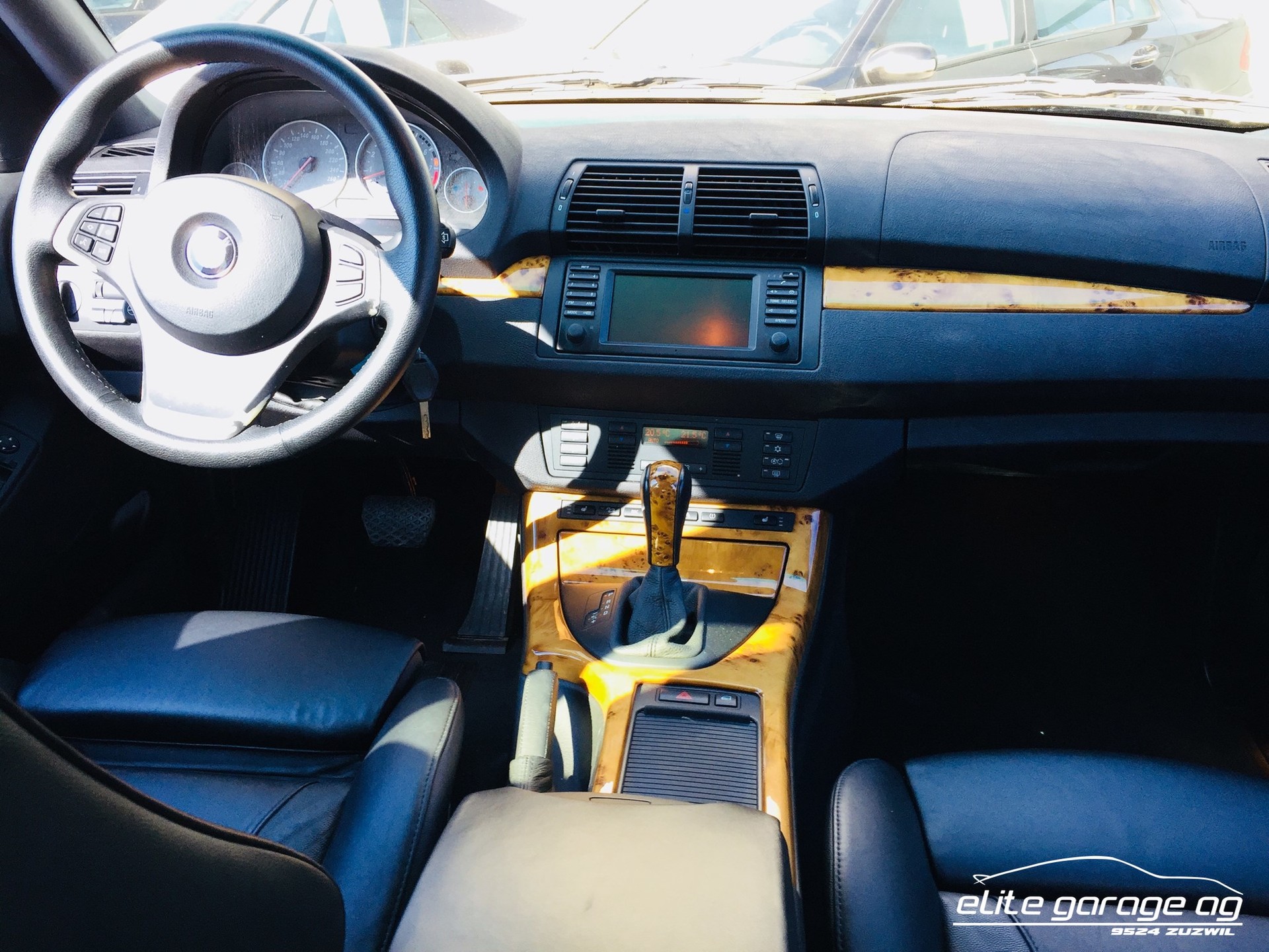 BMW X5 4.8is-image-9