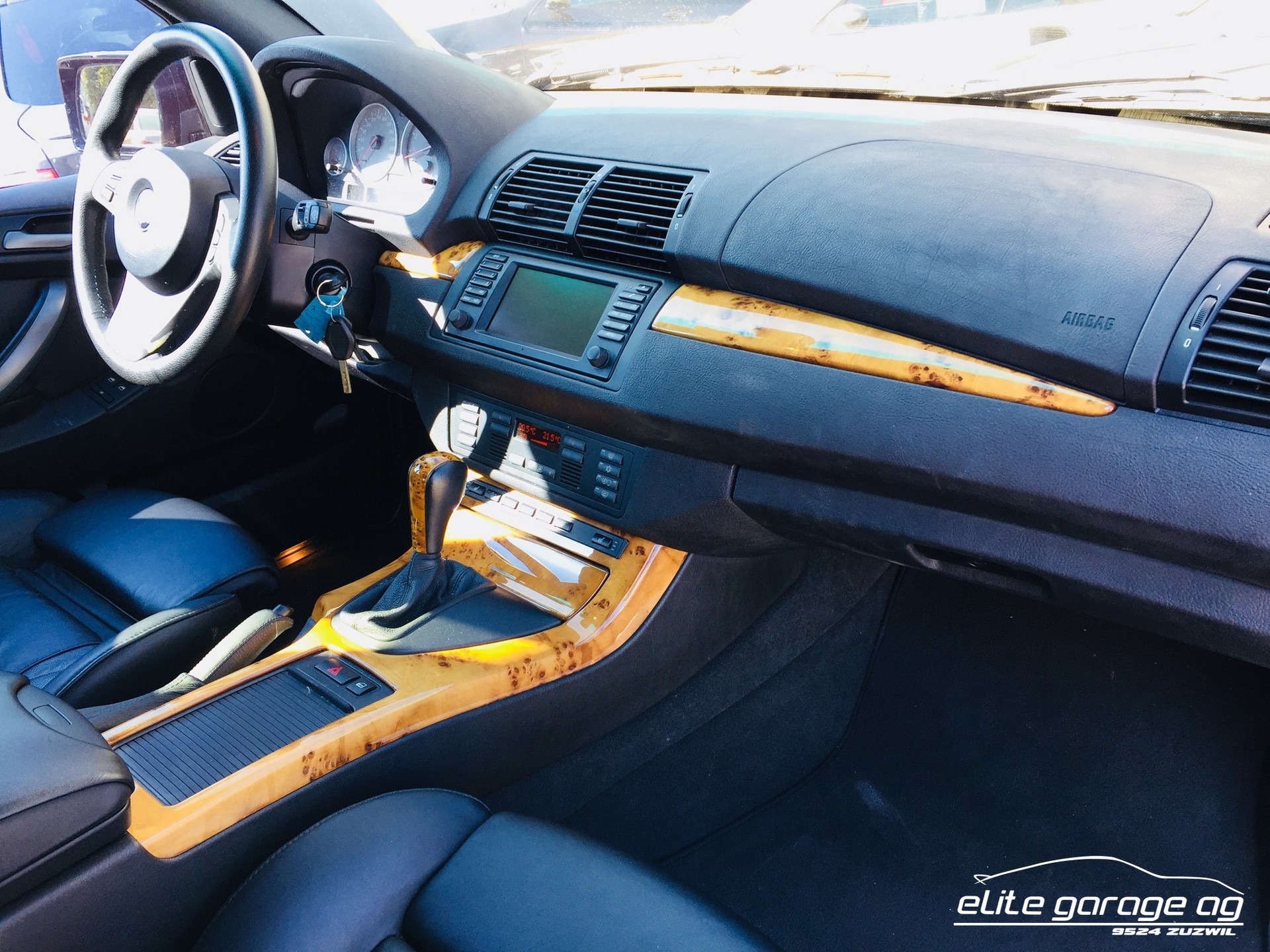 BMW X5 4.8is-image-10