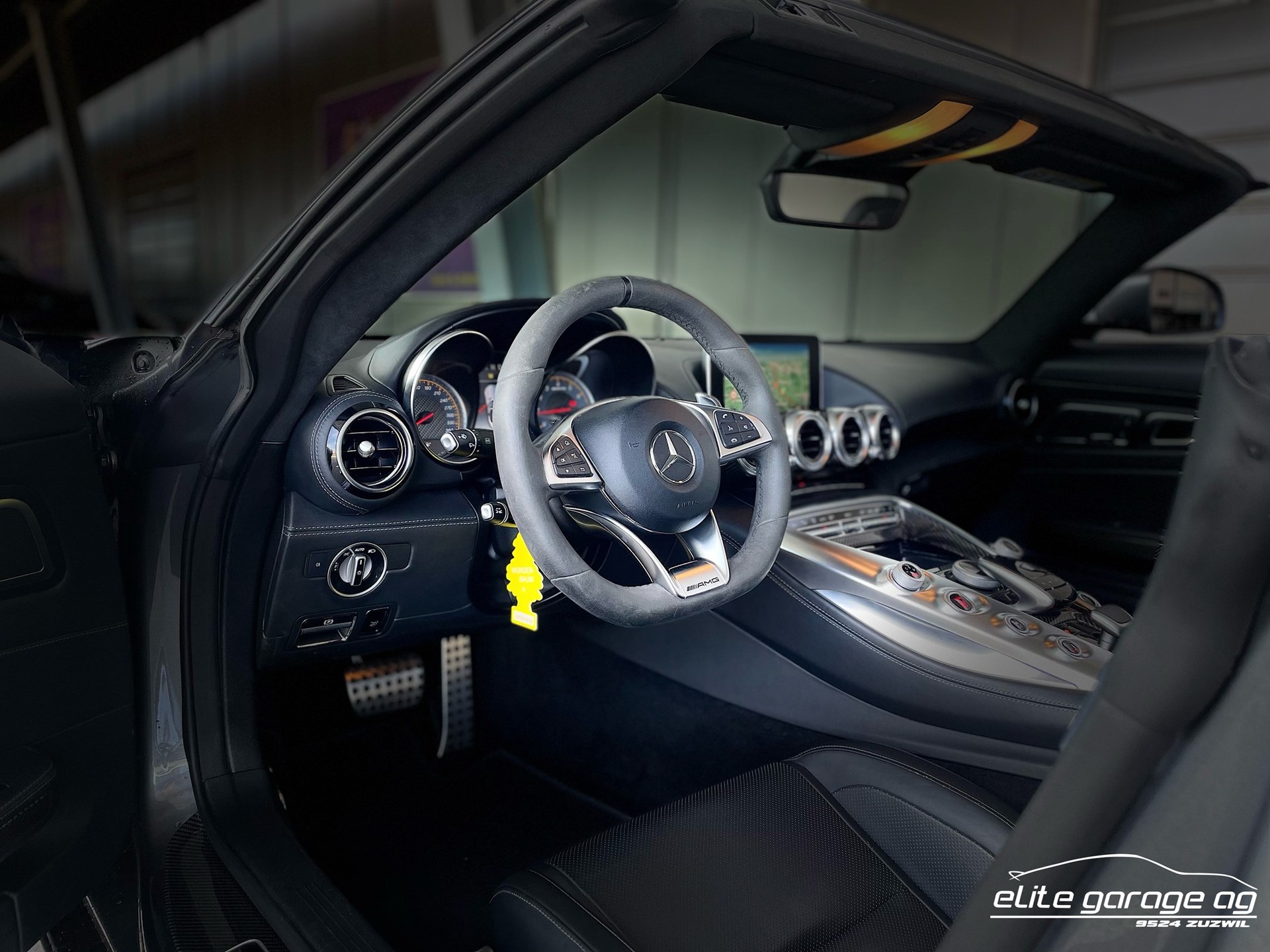 MERCEDES-BENZ AMG GT C Roadster Speedshift DCT-image-12