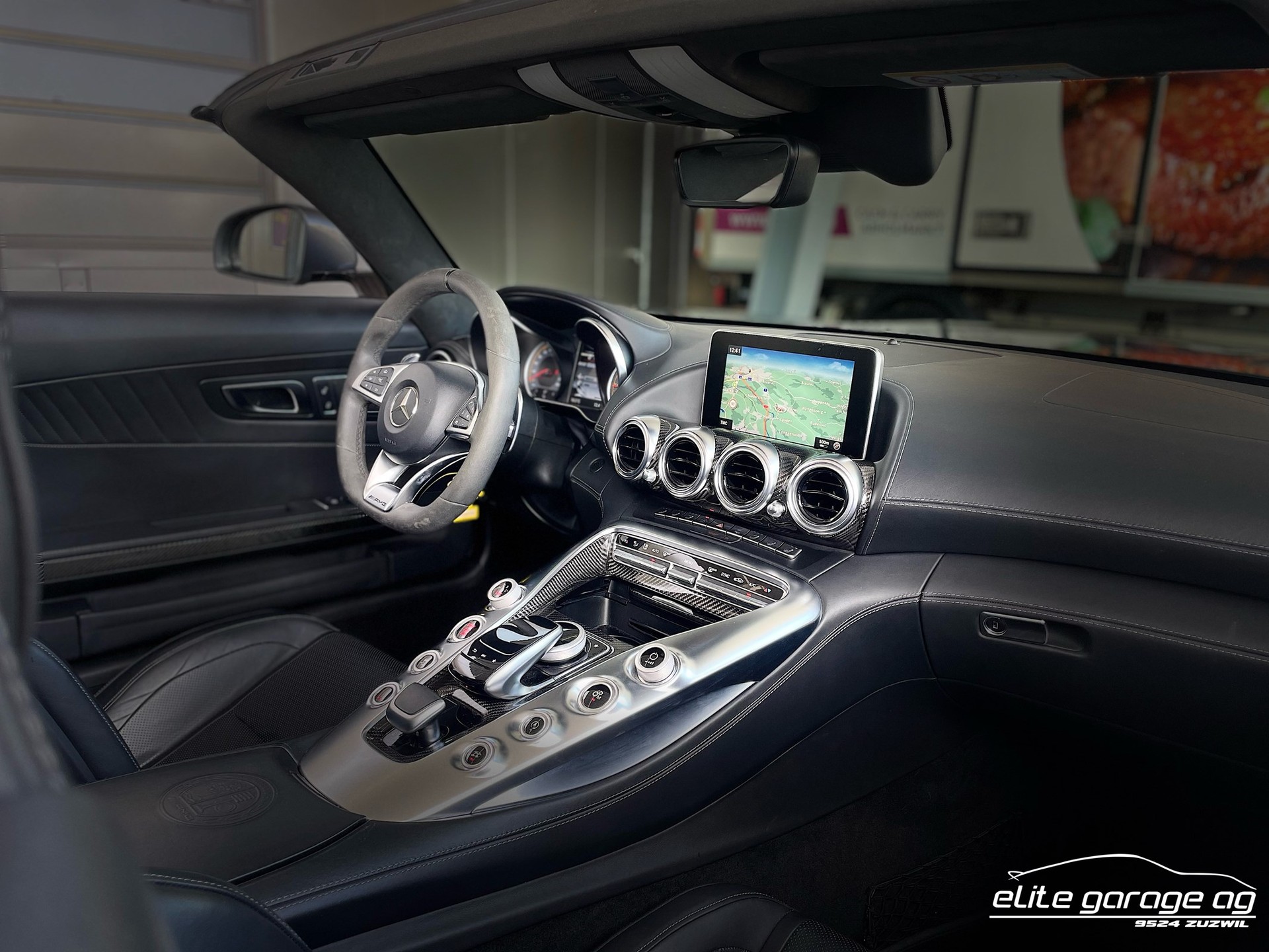 MERCEDES-BENZ AMG GT C Roadster Speedshift DCT-image-14