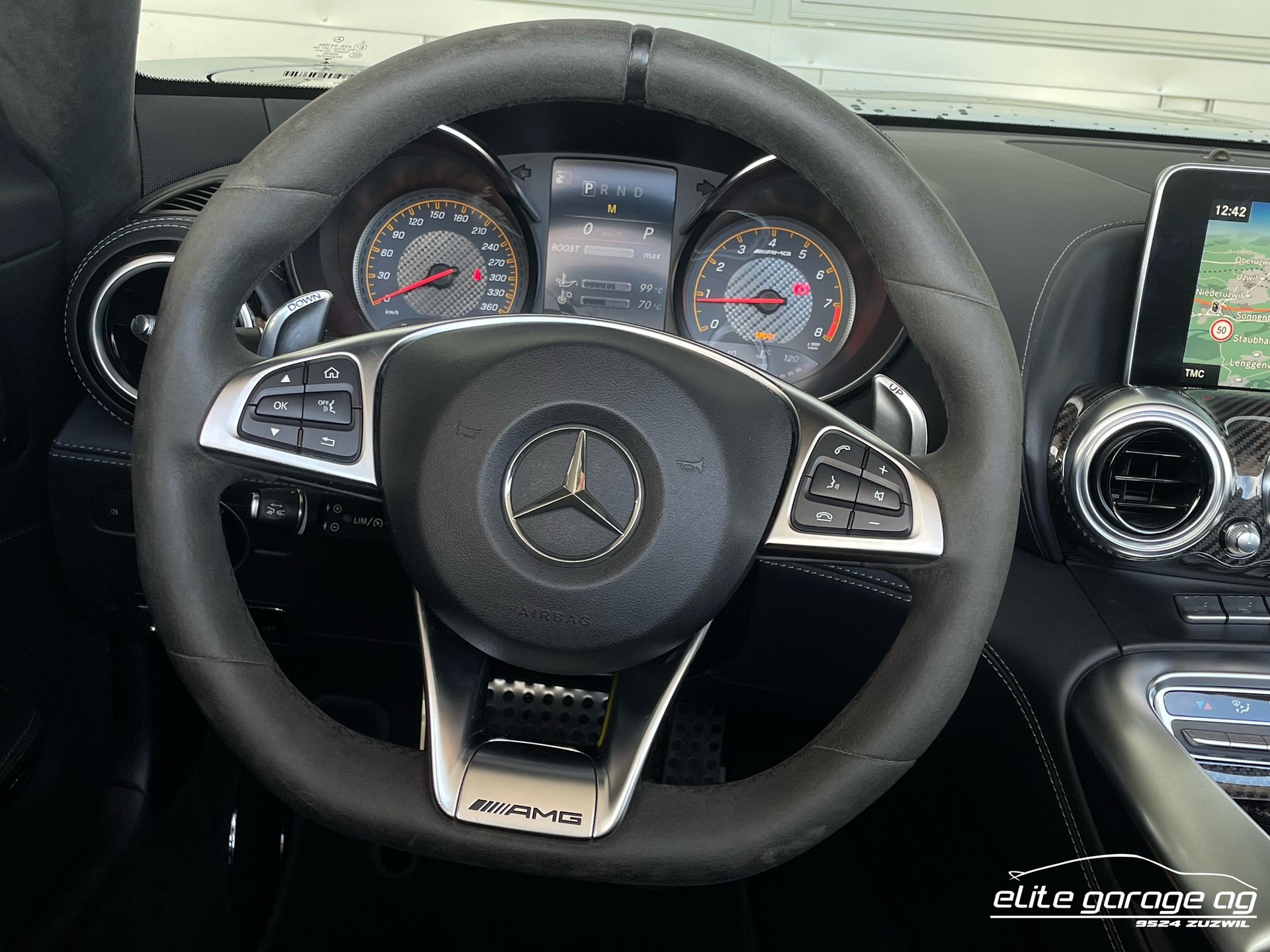 MERCEDES-BENZ AMG GT C Roadster Speedshift DCT-image-13