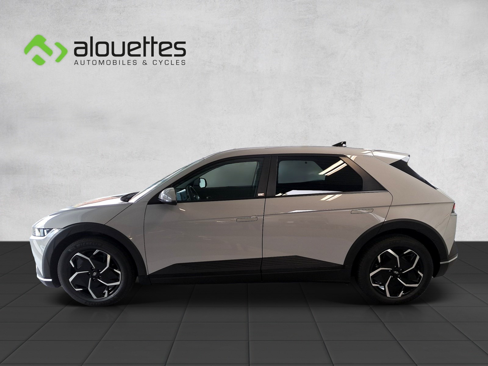 HYUNDAI Ioniq 5 77kWh Origo 4WD-image-2