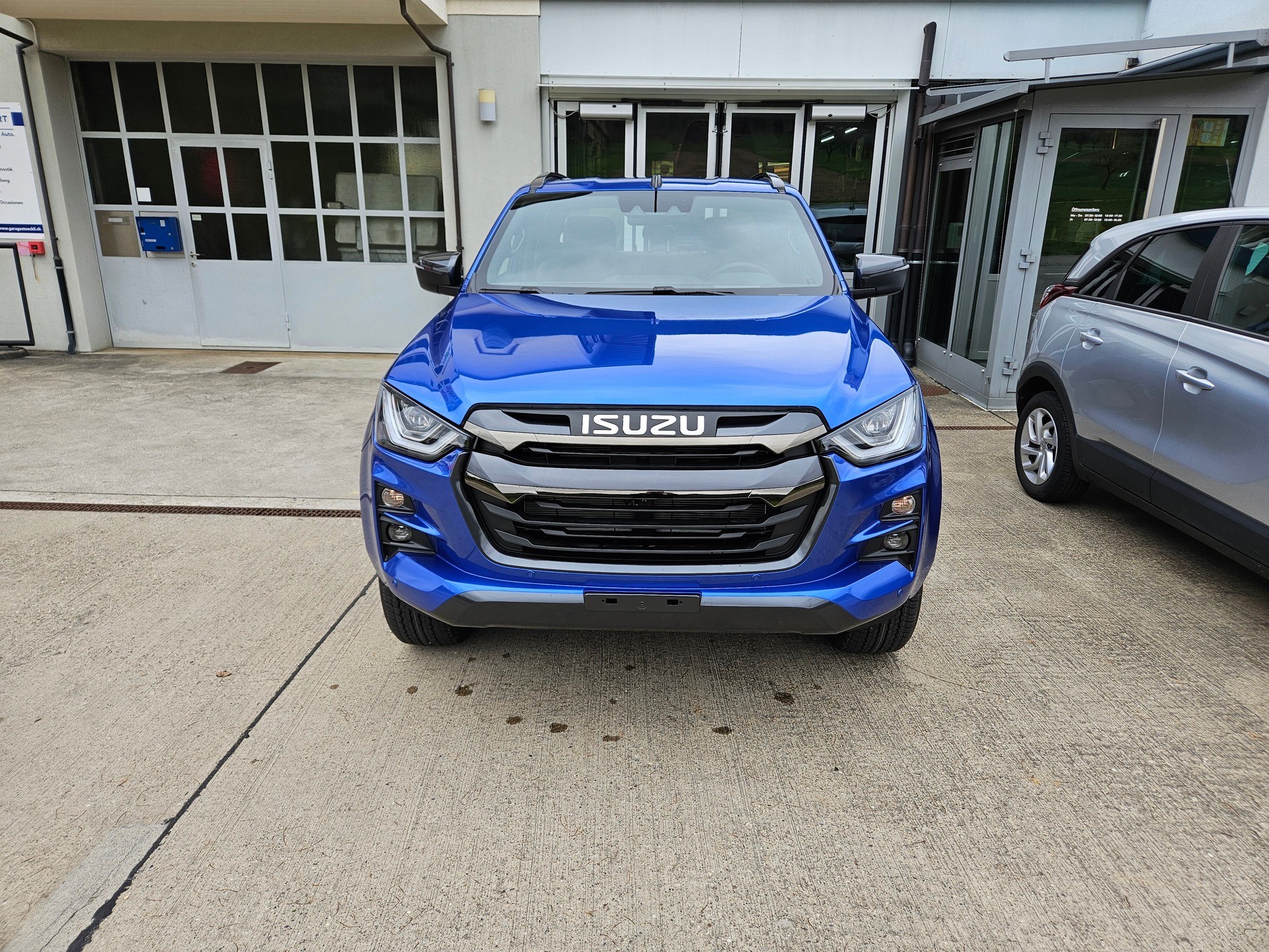 ISUZU D-MAX 1.9 CrewCab N60 Nitro Sport 4x4-image-1