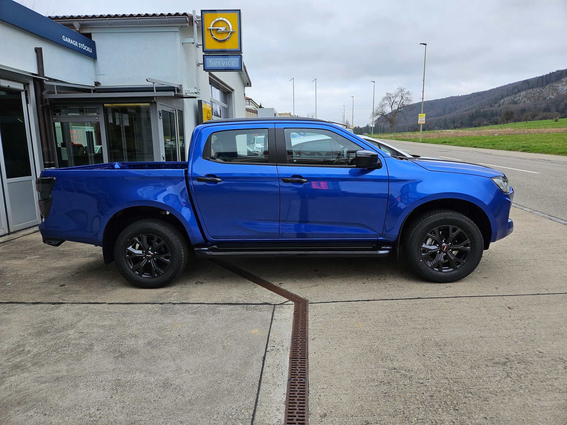 ISUZU D-MAX 1.9 CrewCab N60 Nitro Sport 4x4-image-3