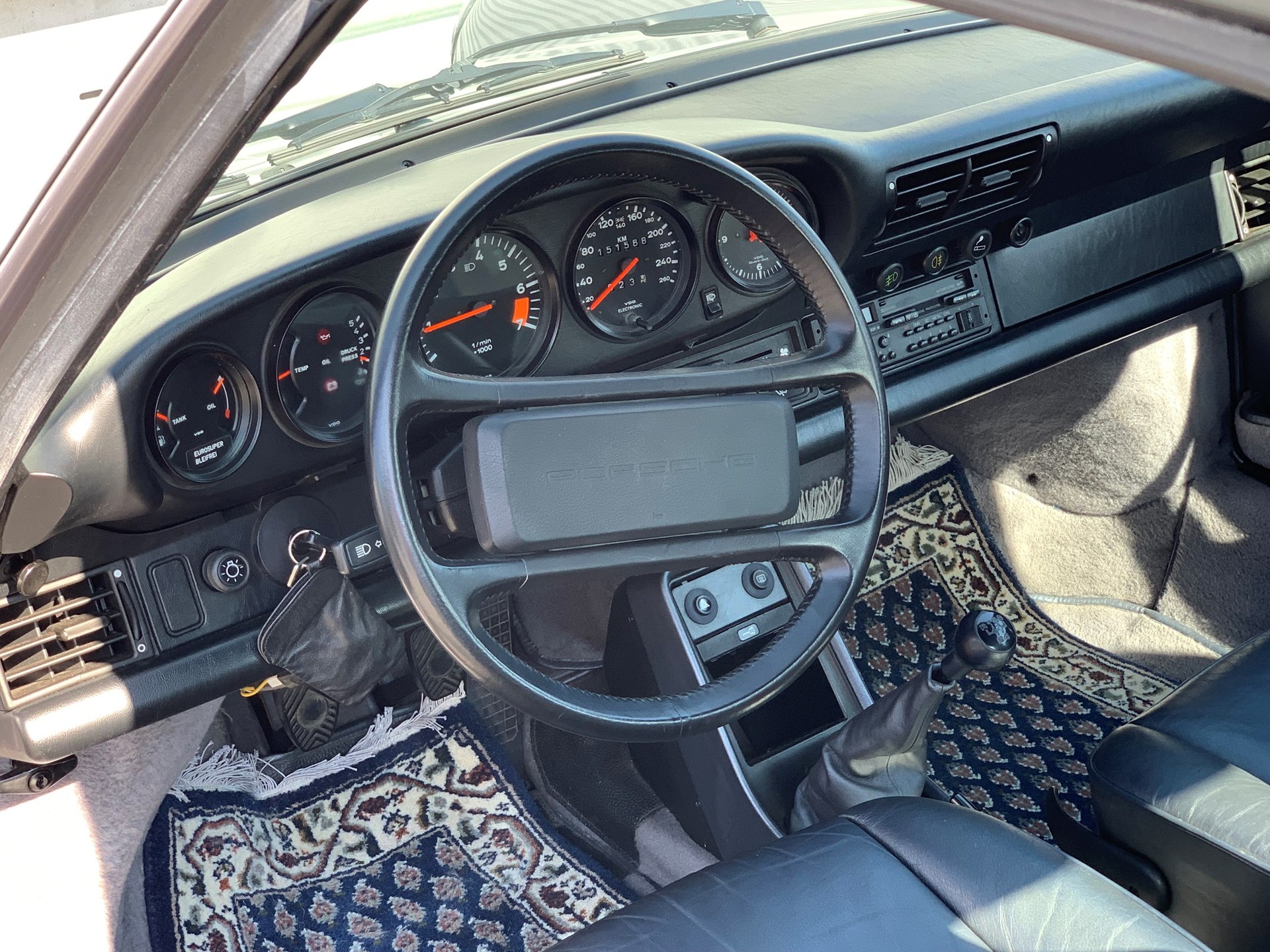 PORSCHE 911 Targa Jubilé-image-4