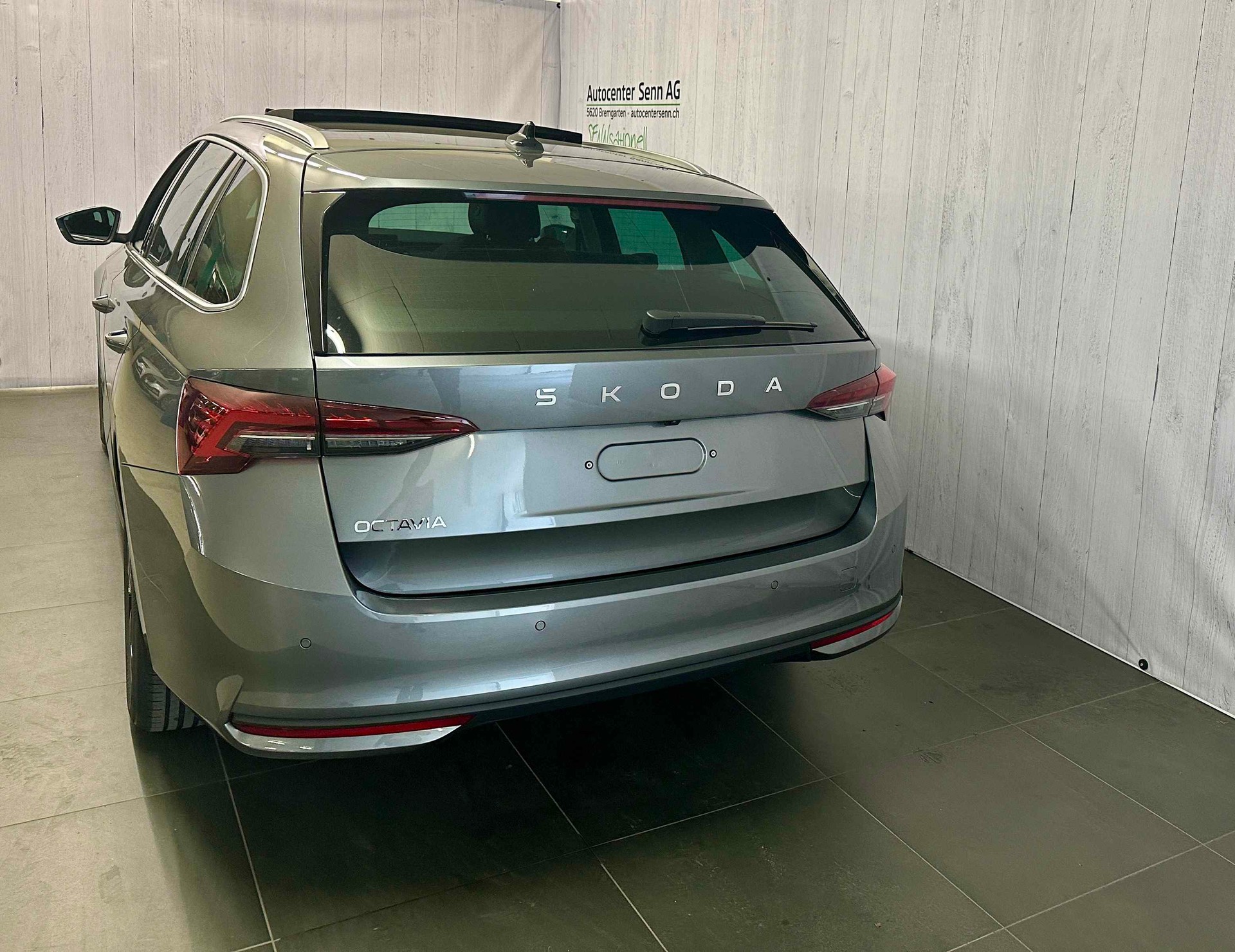 SKODA Octavia Combi 1.5 TSI mHEV DSG Selection-image-4