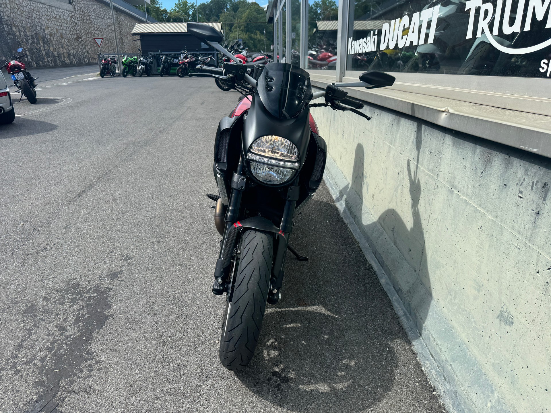 DUCATI Diavel 1200 Carbon-showroom-element-2