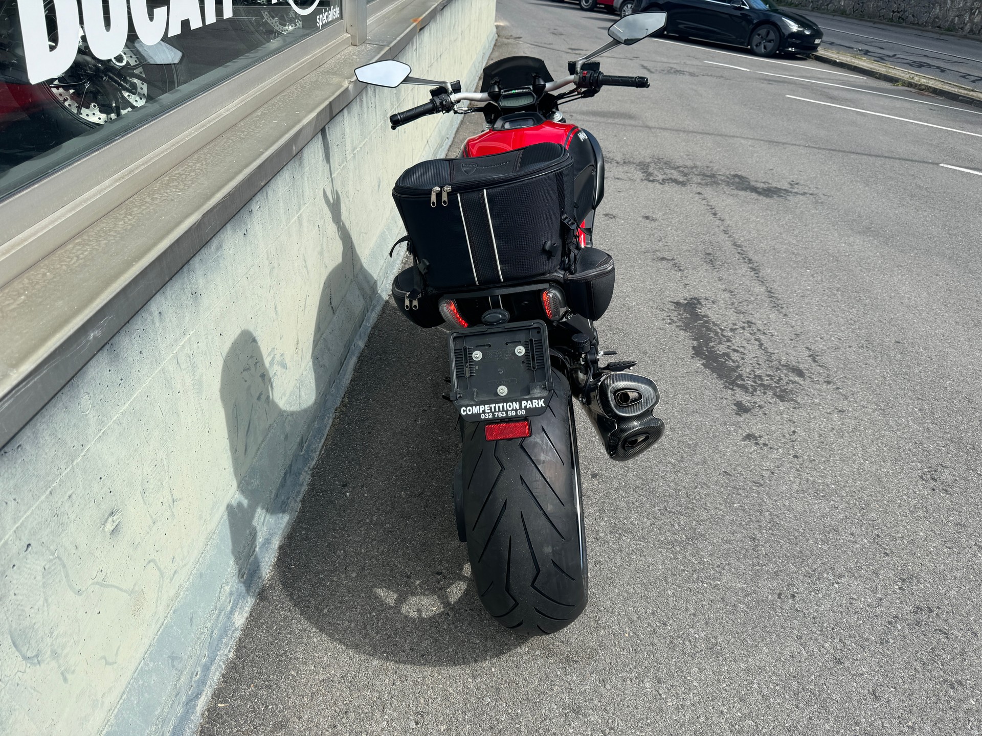 DUCATI Diavel 1200 Carbon-image-4