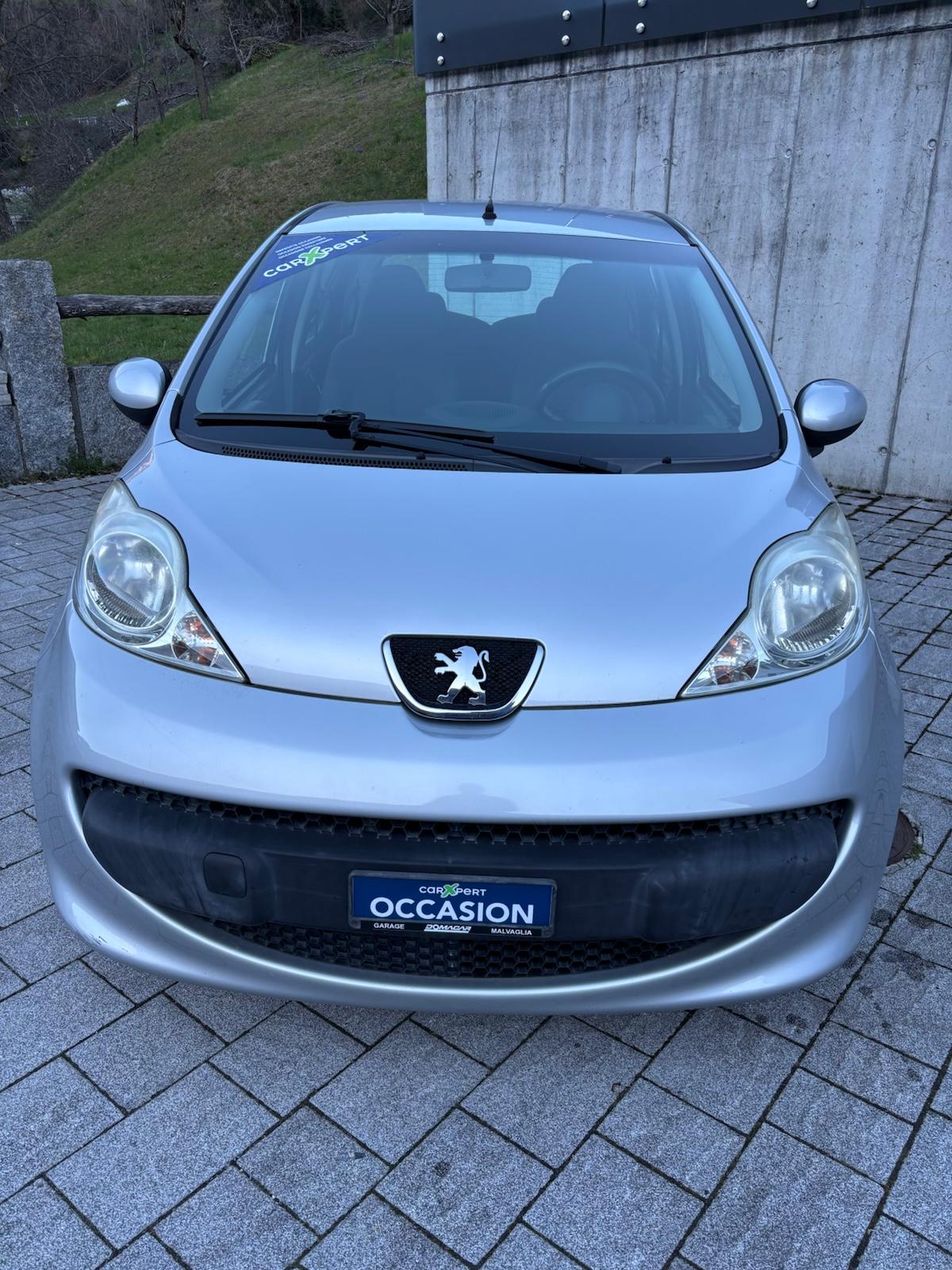 PEUGEOT 107 1.0 Trendy-image-0