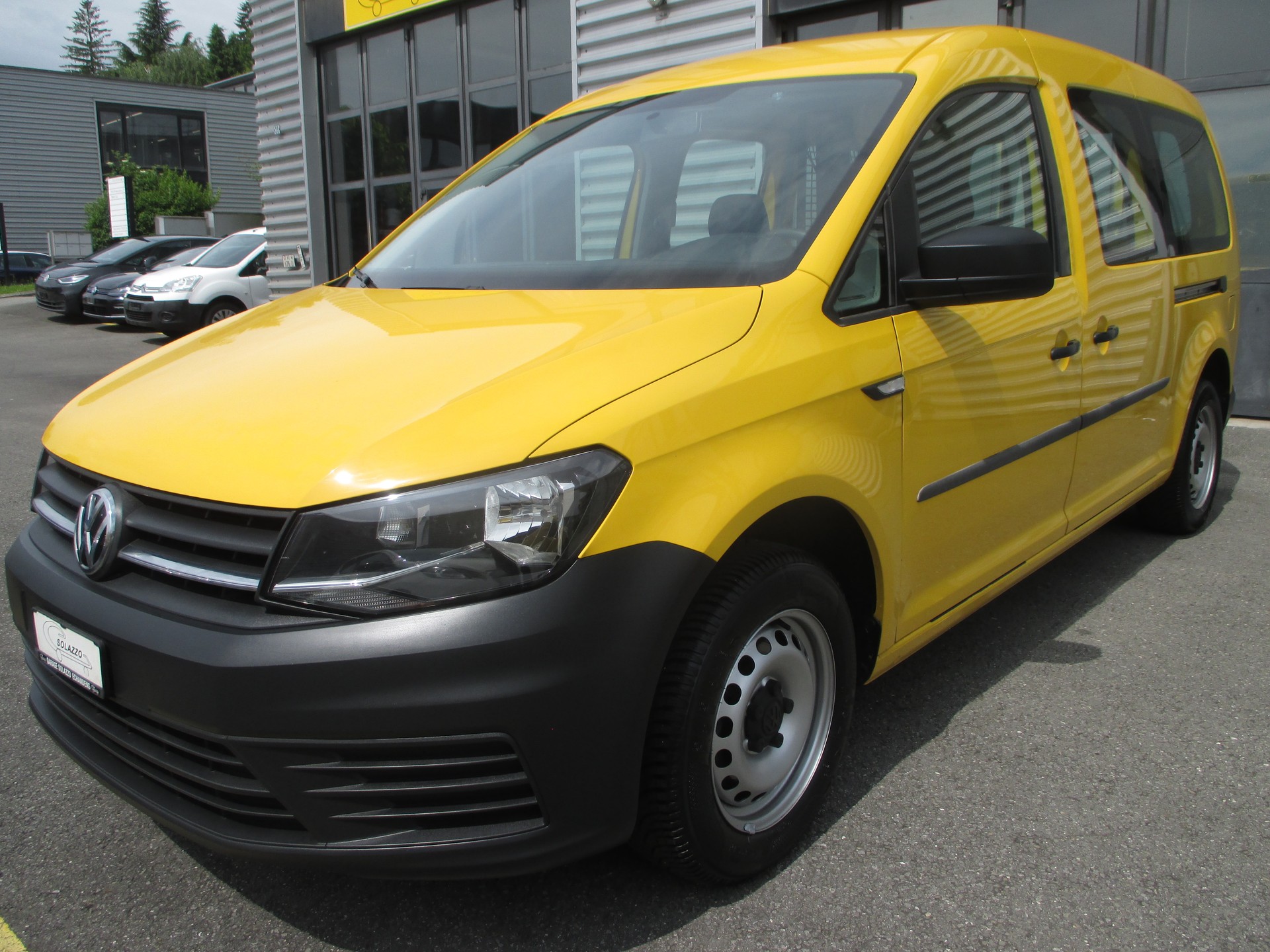 VW Caddy Maxi 1.0TSI BlueMotion Technology-image-8