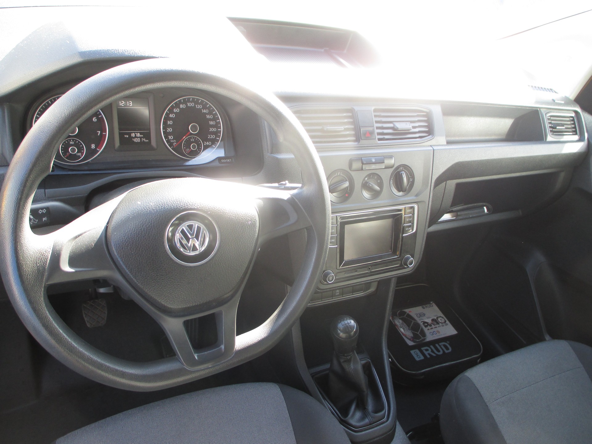 VW Caddy Maxi 1.0TSI BlueMotion Technology-image-9