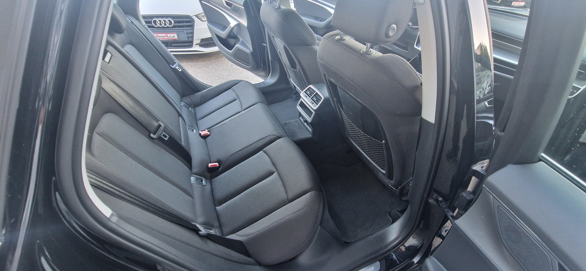 AUDI A6 Avant 40 TDI quattro S-tronic-image-10