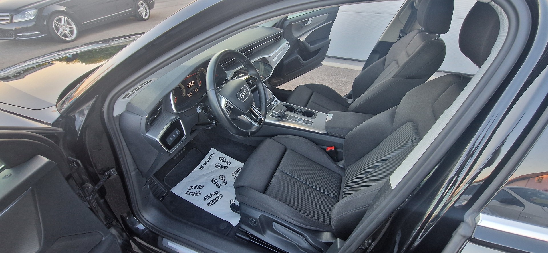 AUDI A6 Avant 40 TDI quattro S-tronic-image-6