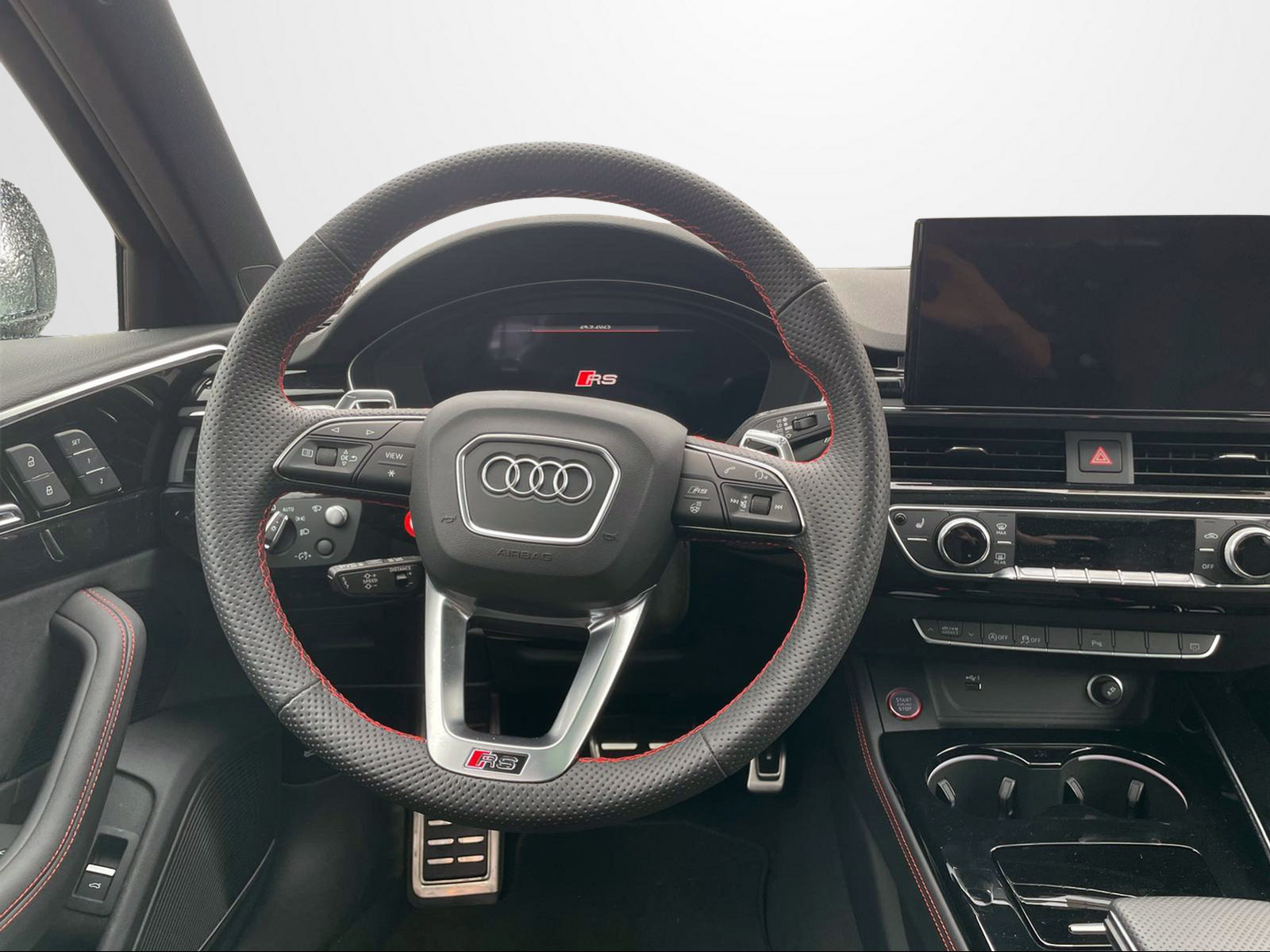 AUDI RS4 Avant quattro tiptronic-image-5
