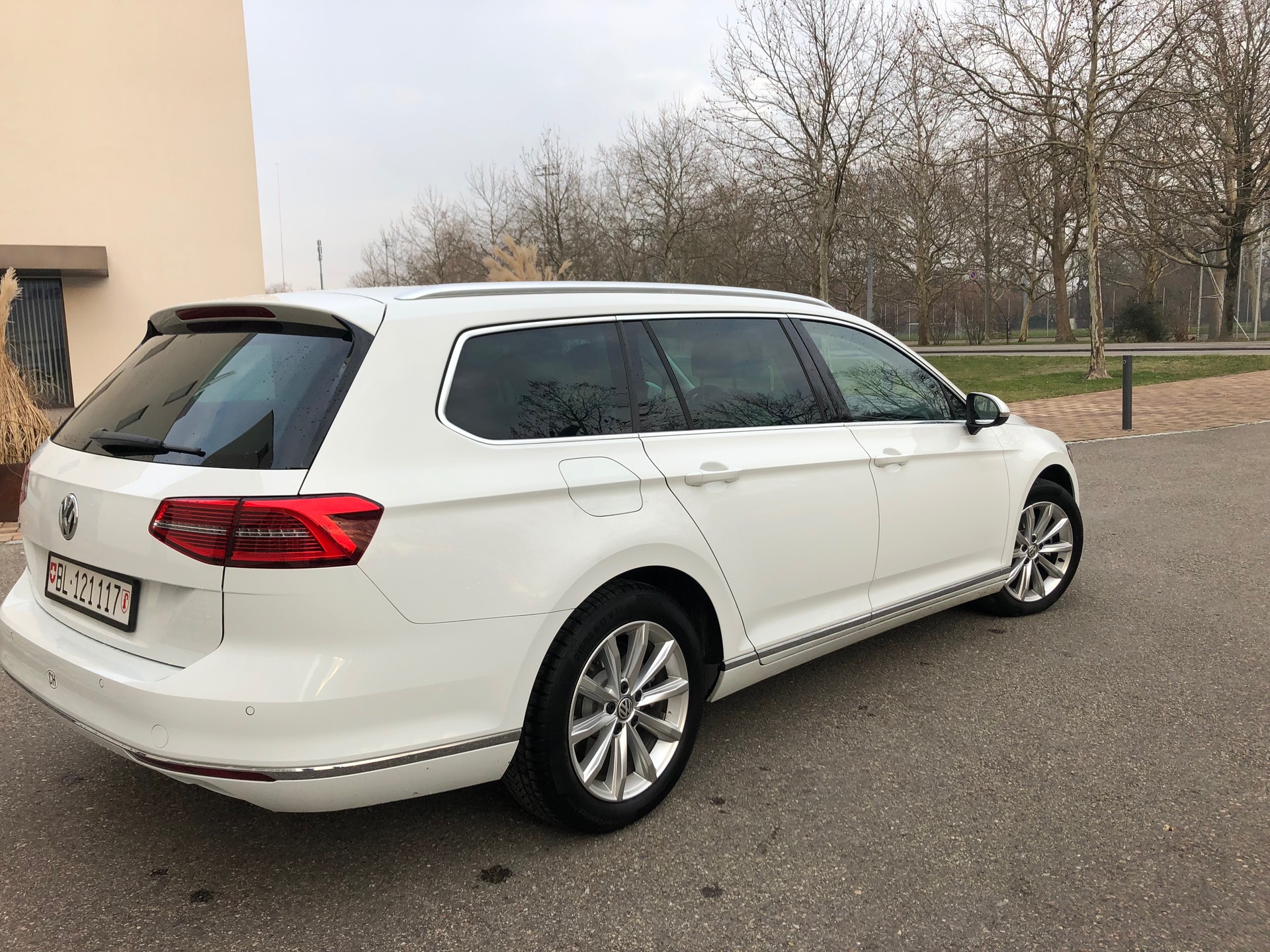 VW Passat Variant 1.8 TSI BMT Highline DSG-image-3