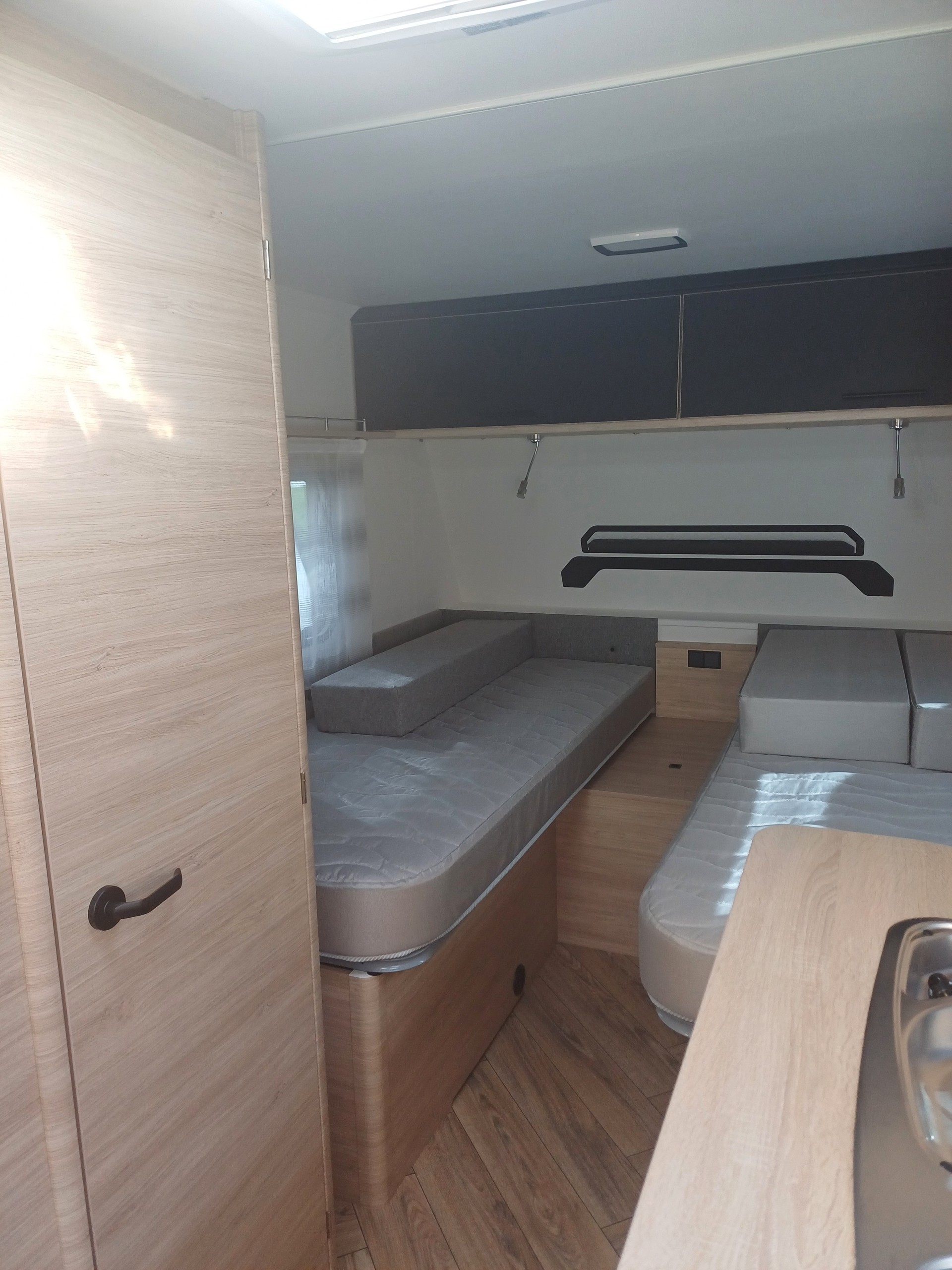 CARAVELAIR Sport Line 492-image-7