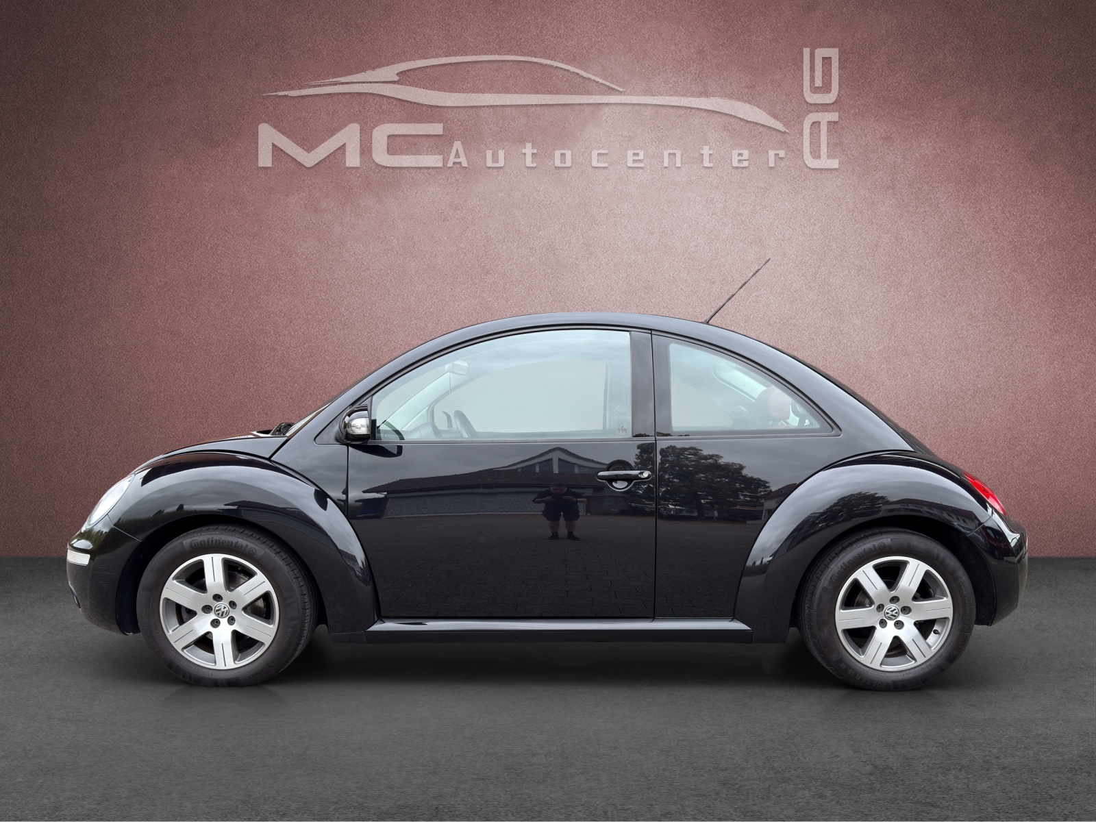VW Beetle 1.6-image-1