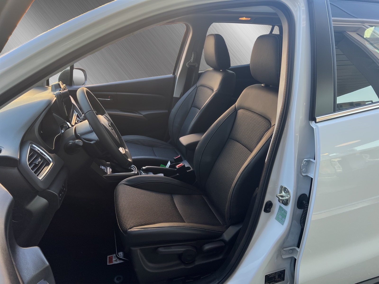 SUZUKI S-Cross 1.4 T Compact Top Mild-Hybrid 4x4-image-8