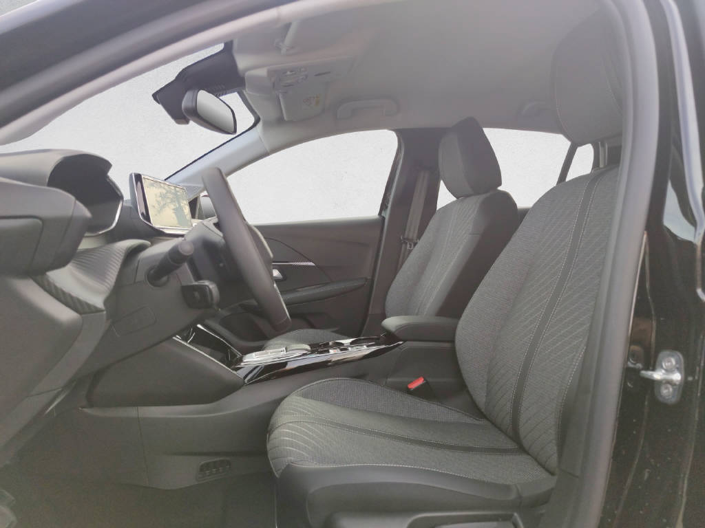 PEUGEOT 208 e-Allure-image-9
