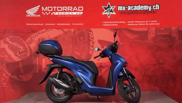HONDA SH 125**Matte Pearl Pacific Blue*