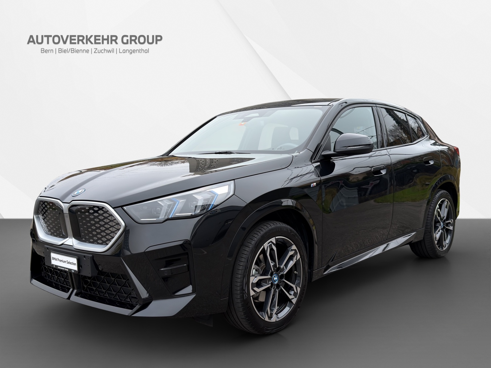 BMW iX2 eDrive 20 M Sport-image-0