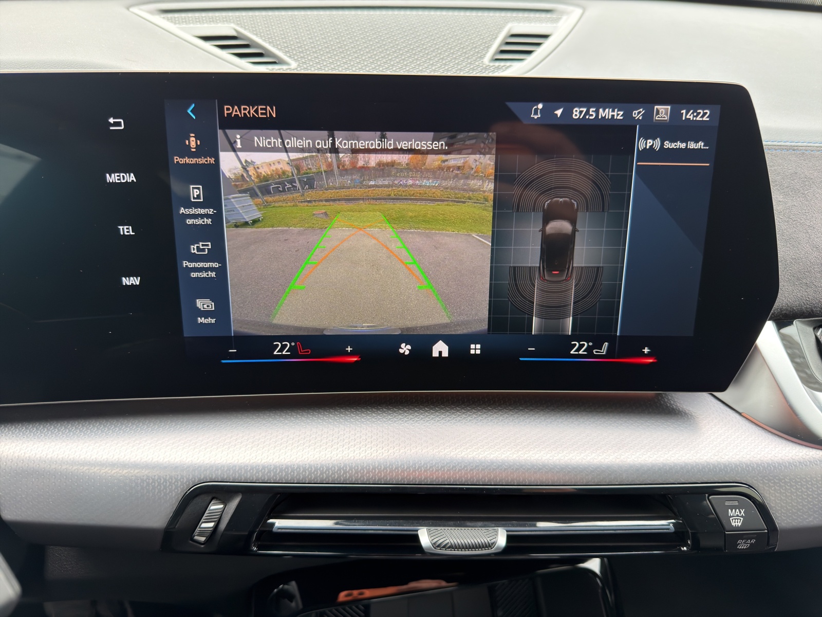 BMW iX2 eDrive 20 M Sport-image-18