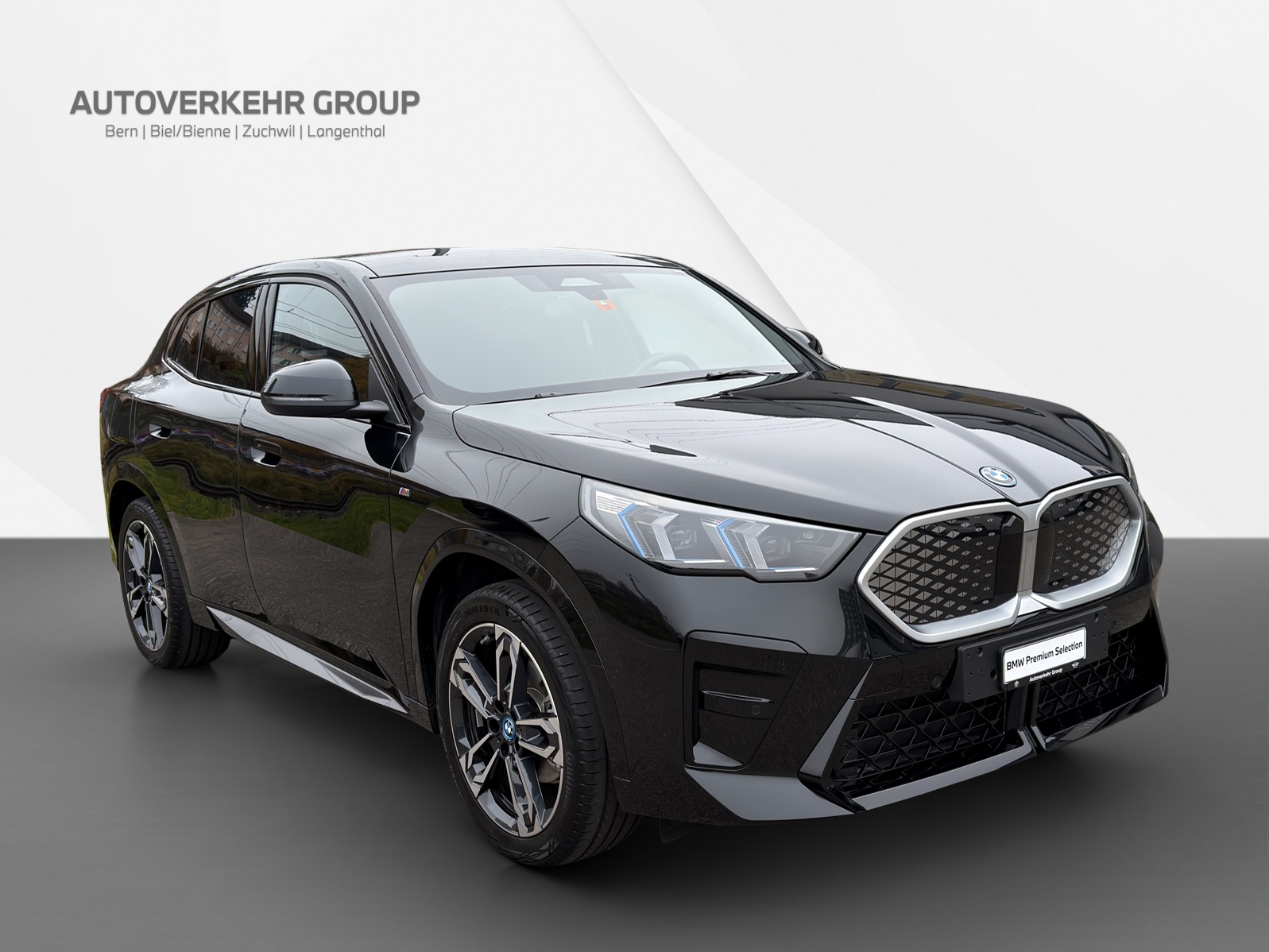 BMW iX2 eDrive 20 M Sport-image-7