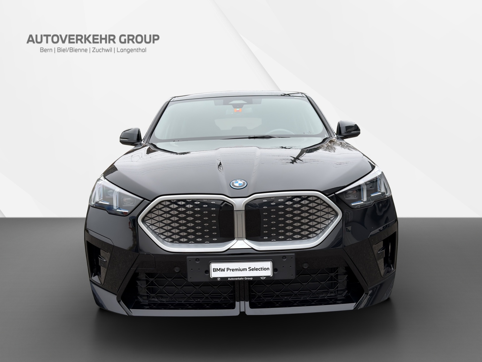 BMW iX2 eDrive 20 M Sport-image-1