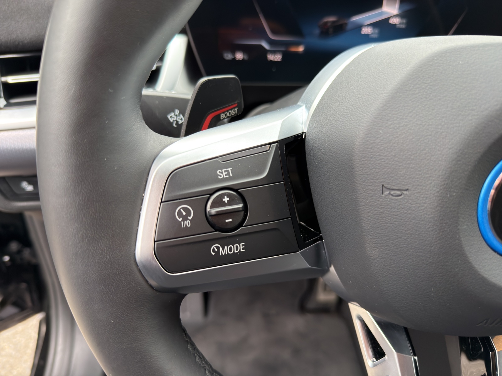 BMW iX2 eDrive 20 M Sport-image-16