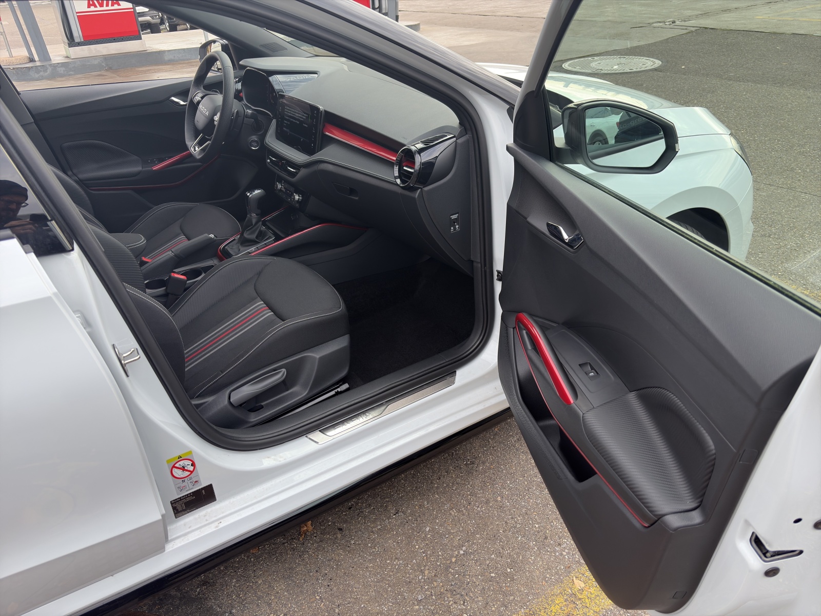 SKODA Fabia 1.5 TSI Monte Carlo DSG-image-5