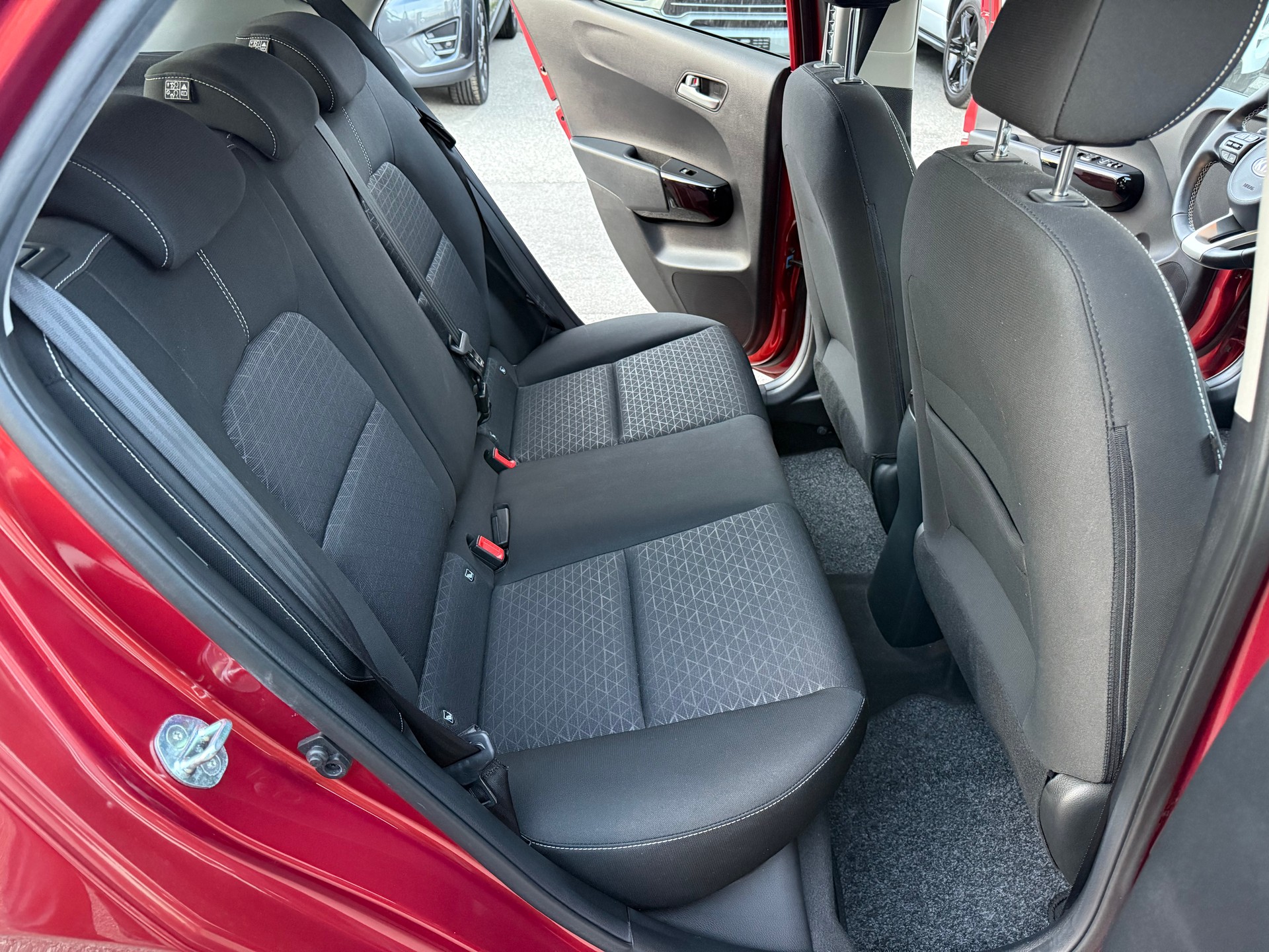 KIA Picanto 1.0 CVVT First Edition AMT-image-10