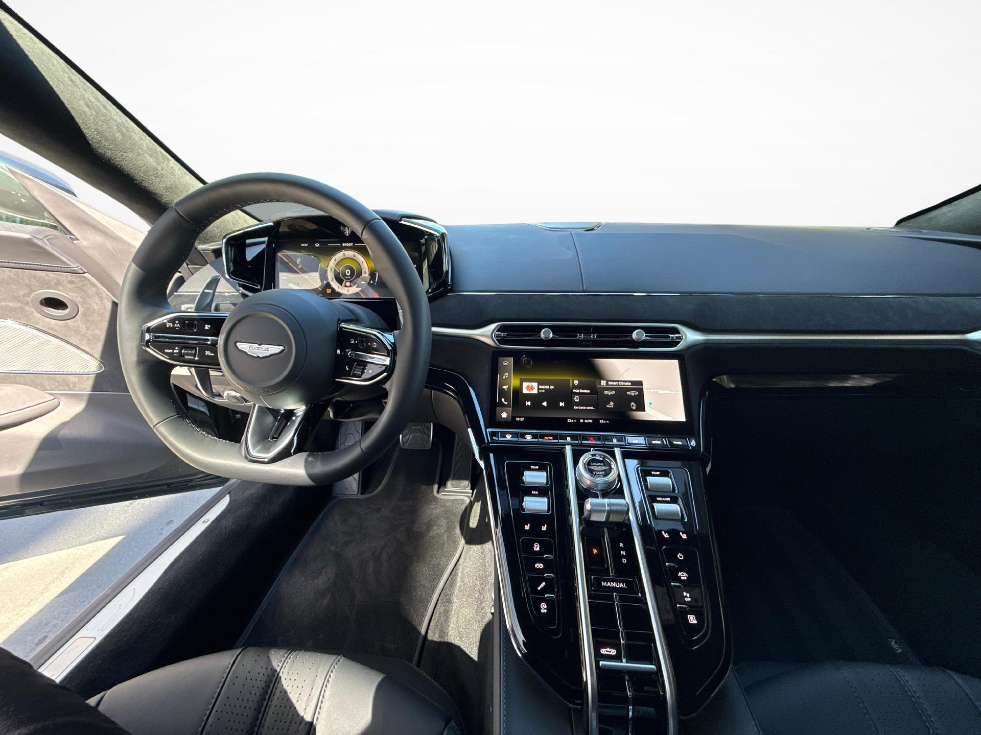 ASTON MARTIN V8 Vantage Roadster 4.0 V8 Bi-Turbo-image-8