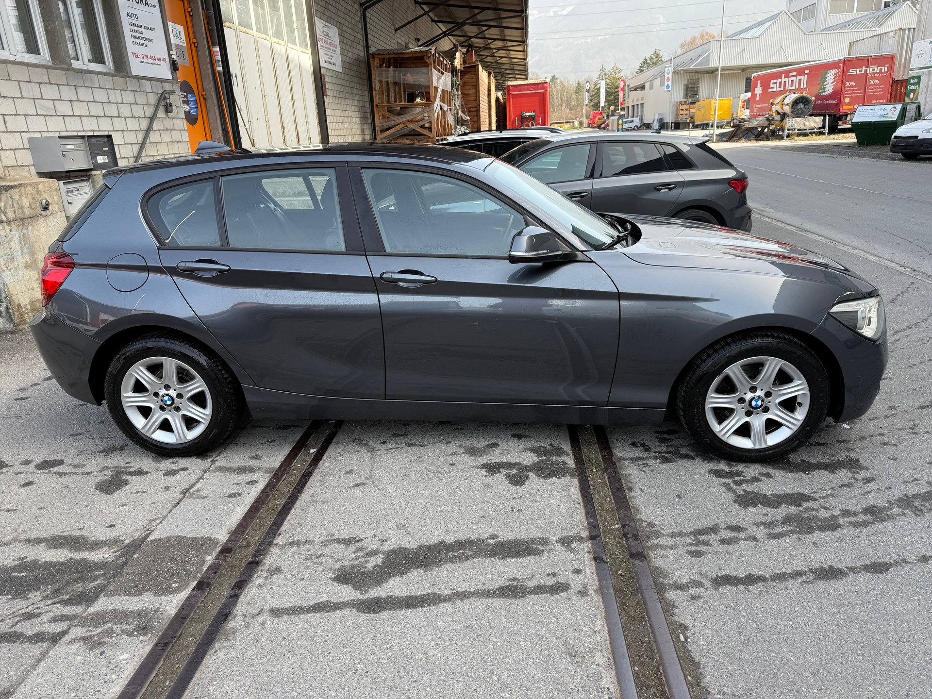 BMW 116i-image-4
