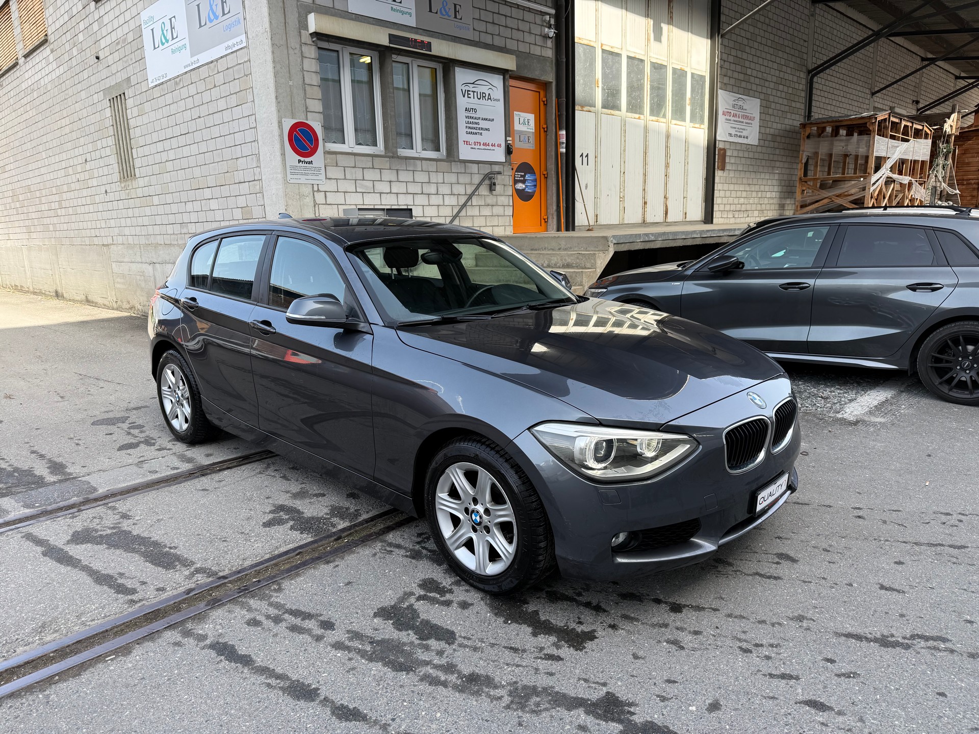 BMW 116i-image-3