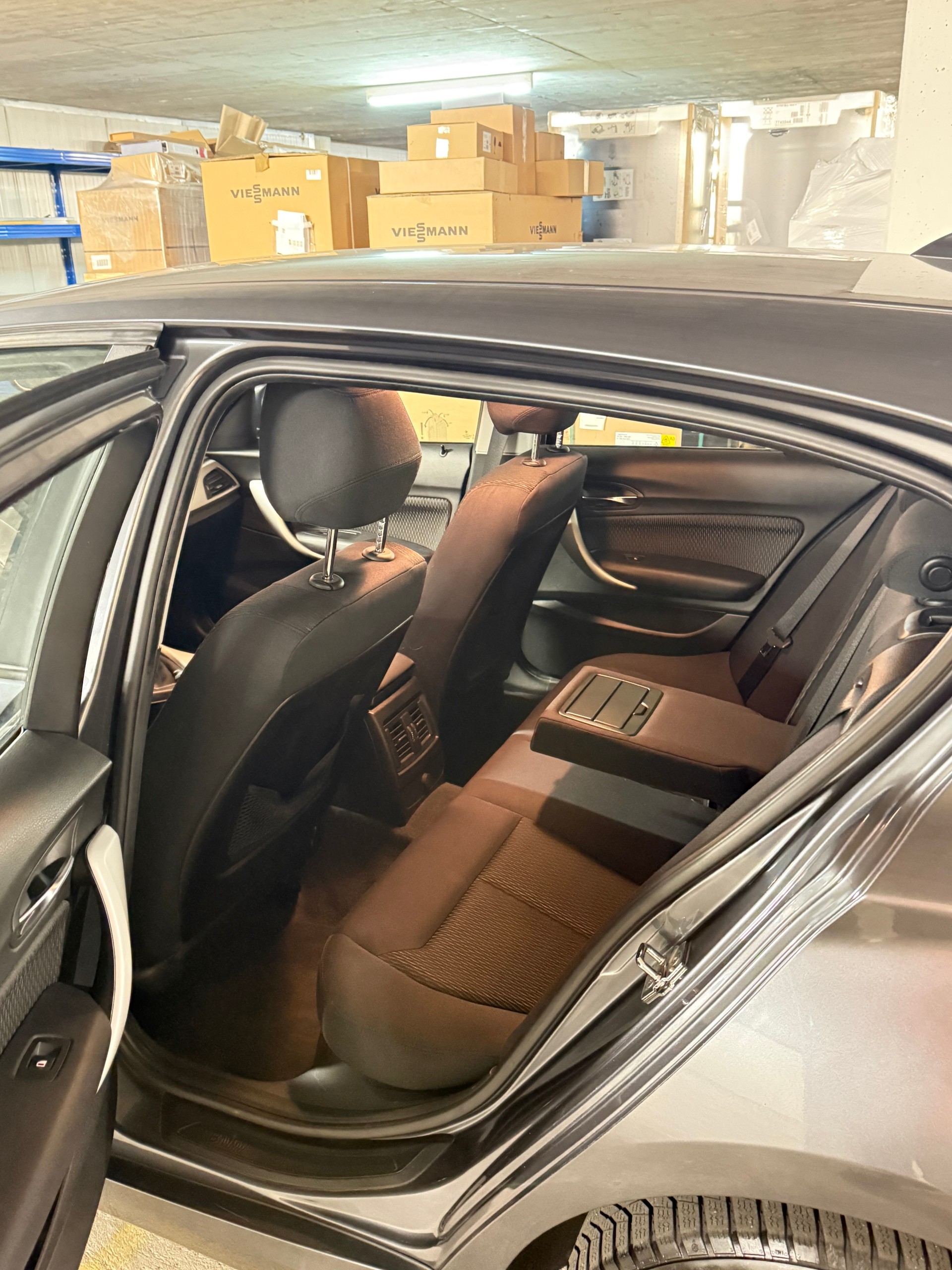 BMW 116i-image-9