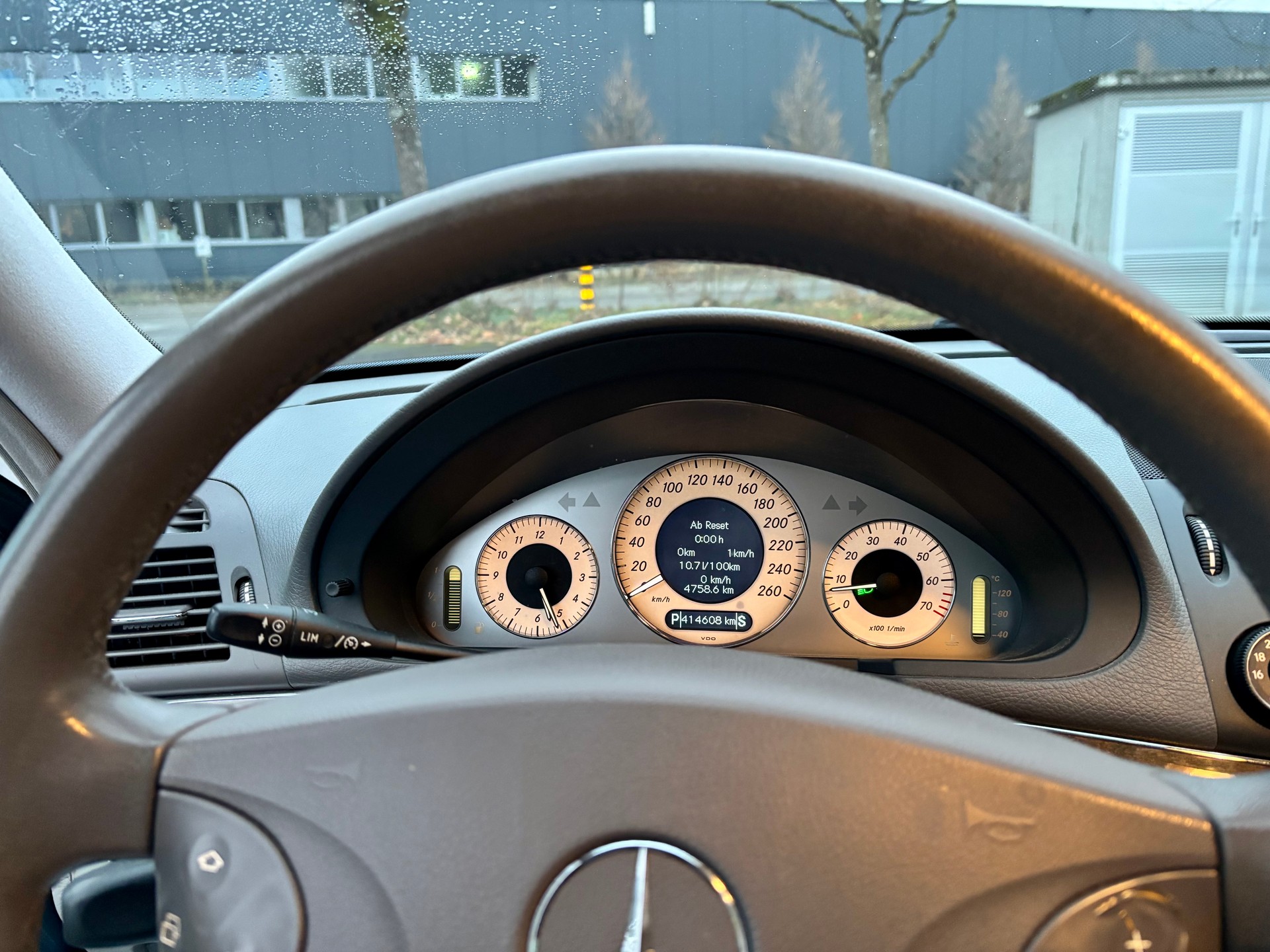 MERCEDES-BENZ E 280 Avantgarde-image-3