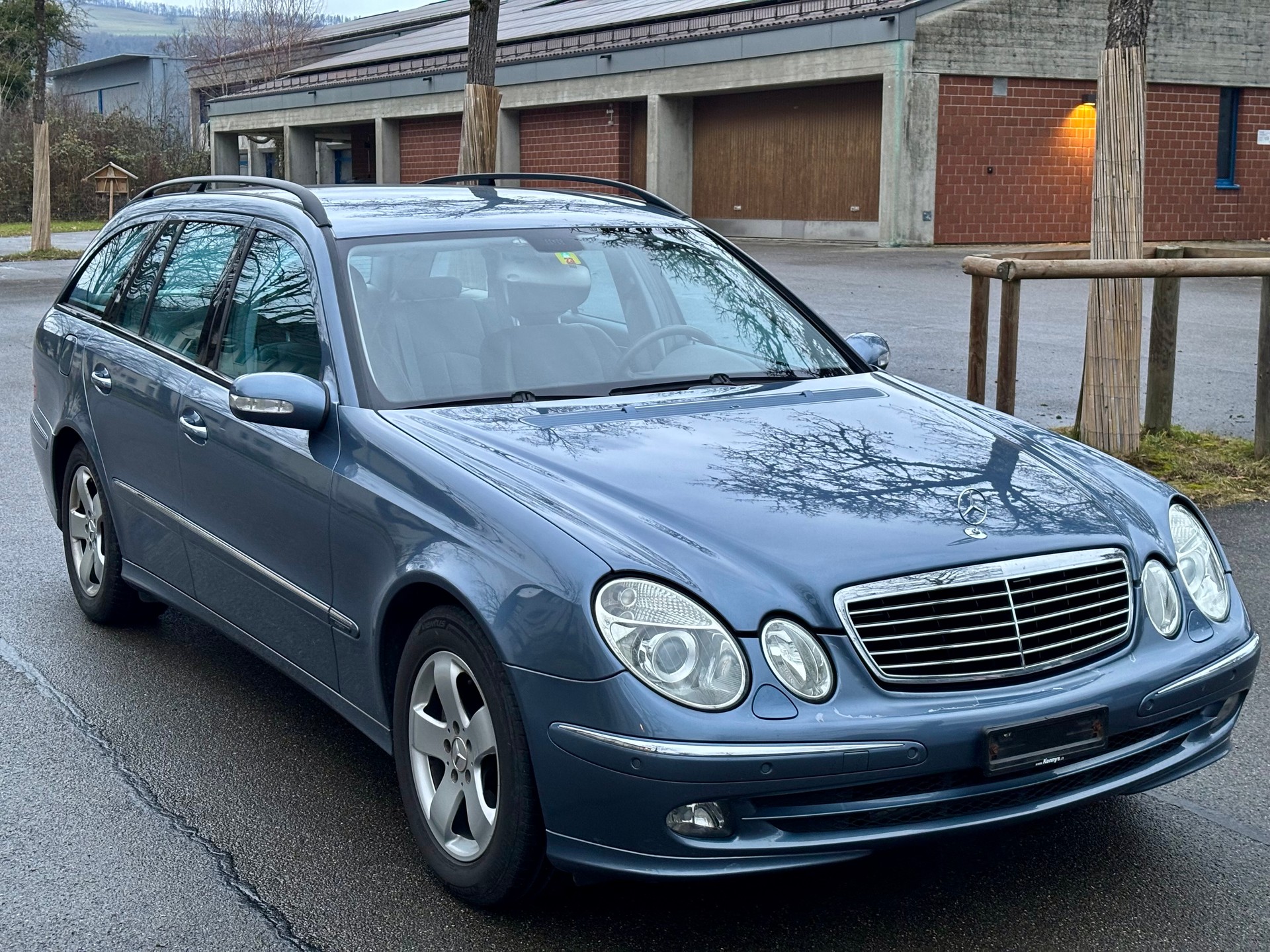 MERCEDES-BENZ E 280 Avantgarde-image-0