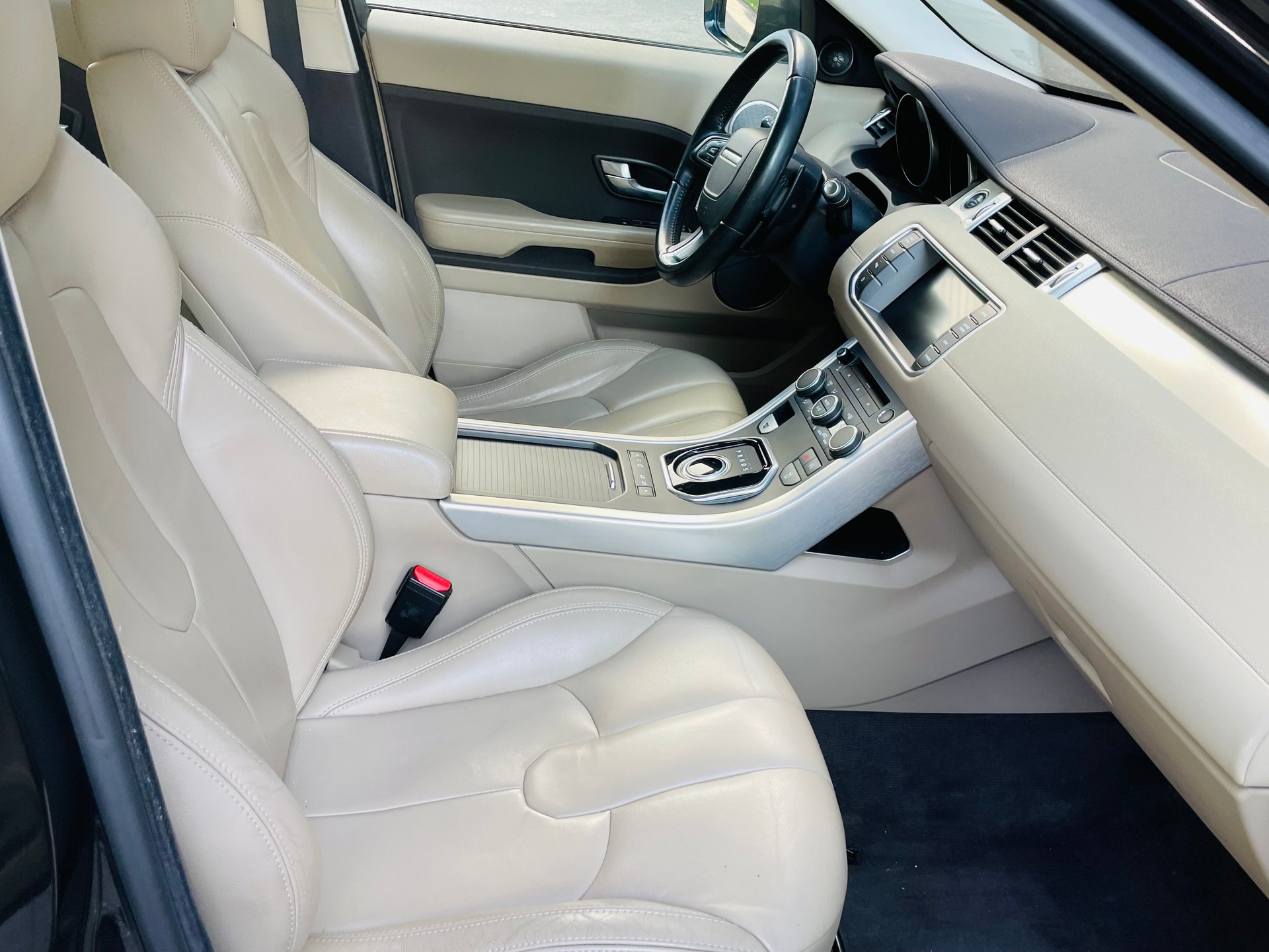 LAND ROVER Range Rover Evoque 2.2 TD4 Dynamic-image-5