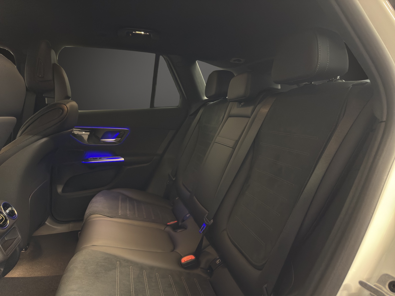 MERCEDES-BENZ GLC 300 e 4M EQ Star AMG Line-image-11