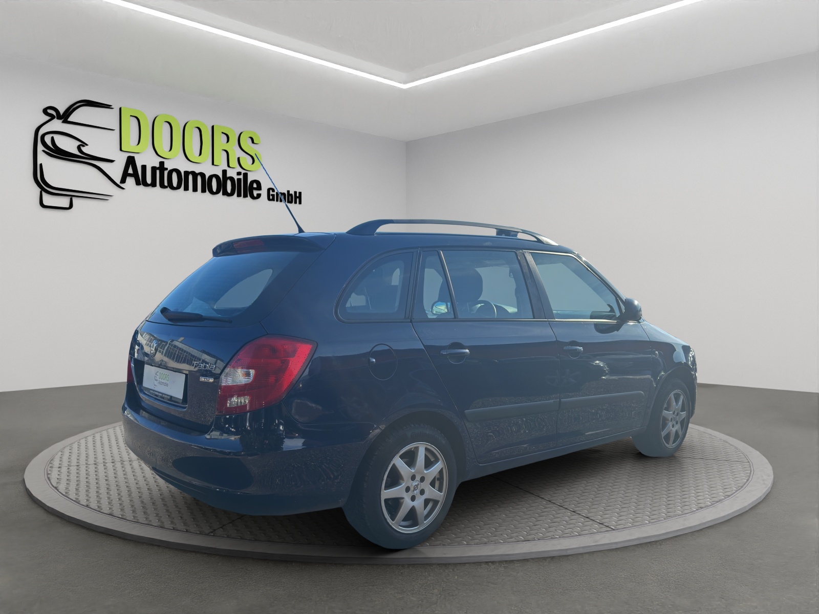 SKODA Fabia 1.2 TSI Family-image-3