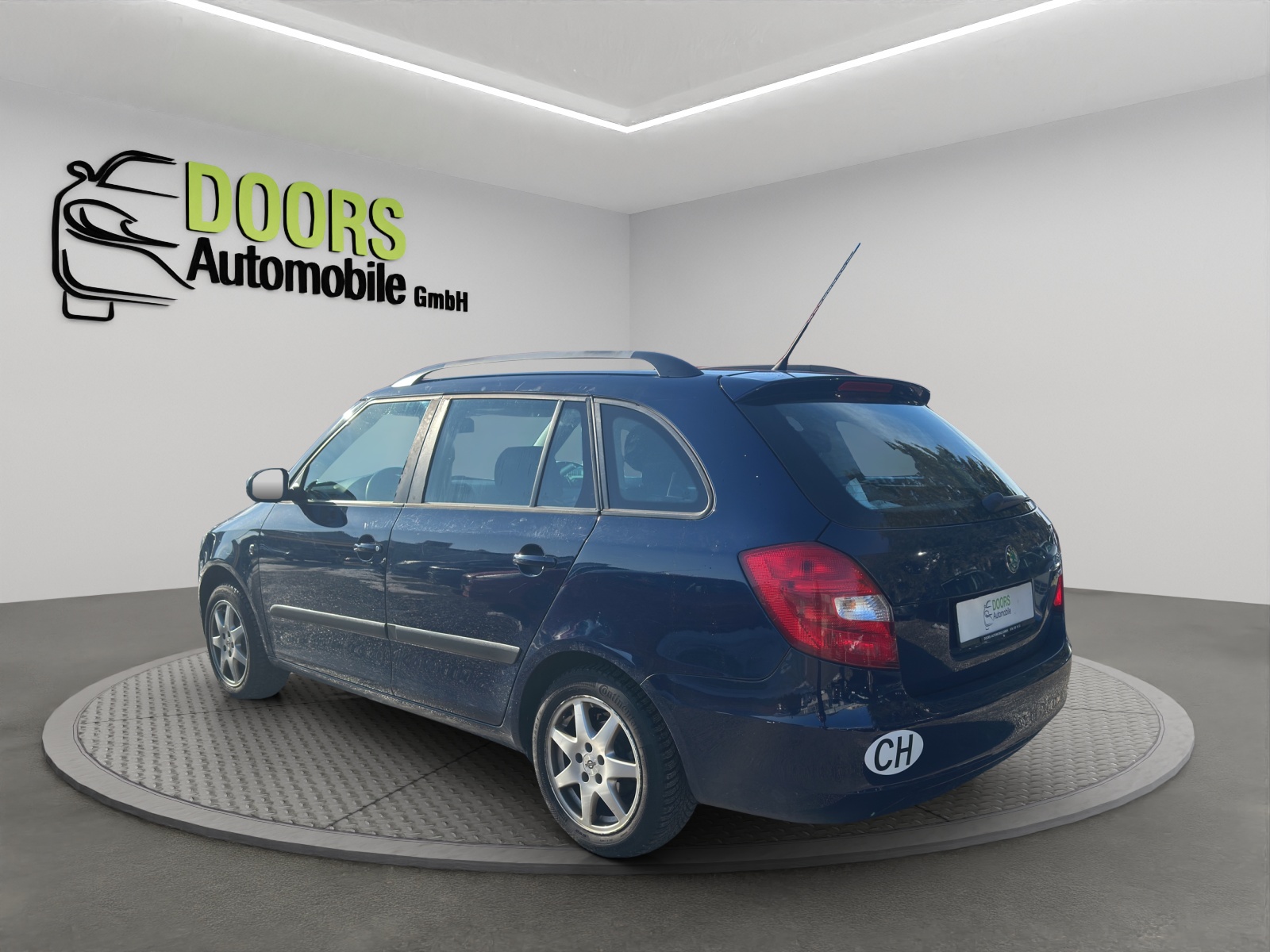 SKODA Fabia 1.2 TSI Family-image-5
