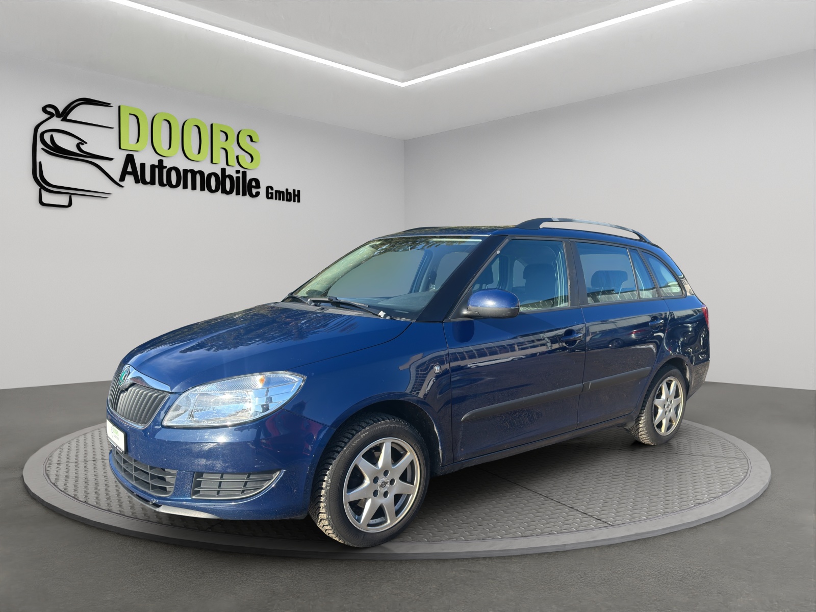 SKODA Fabia 1.2 TSI Family-image-1