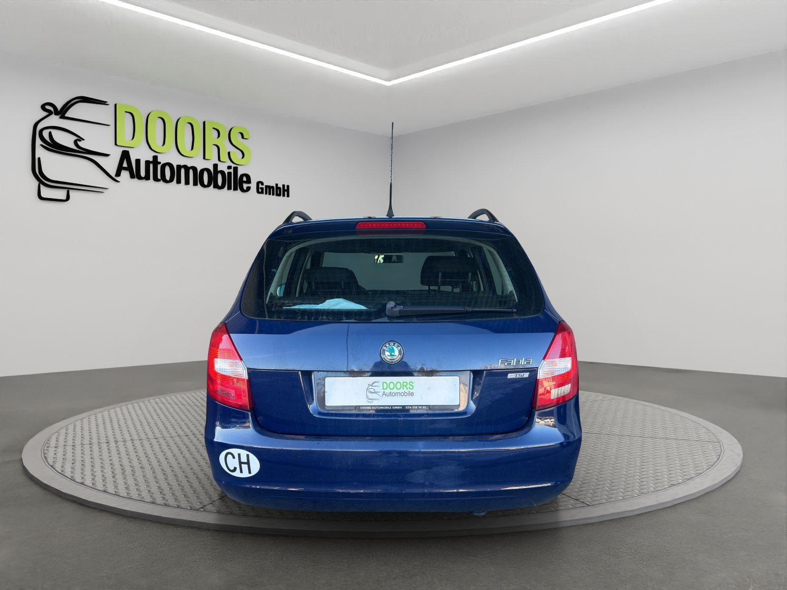 SKODA Fabia 1.2 TSI Family-image-4