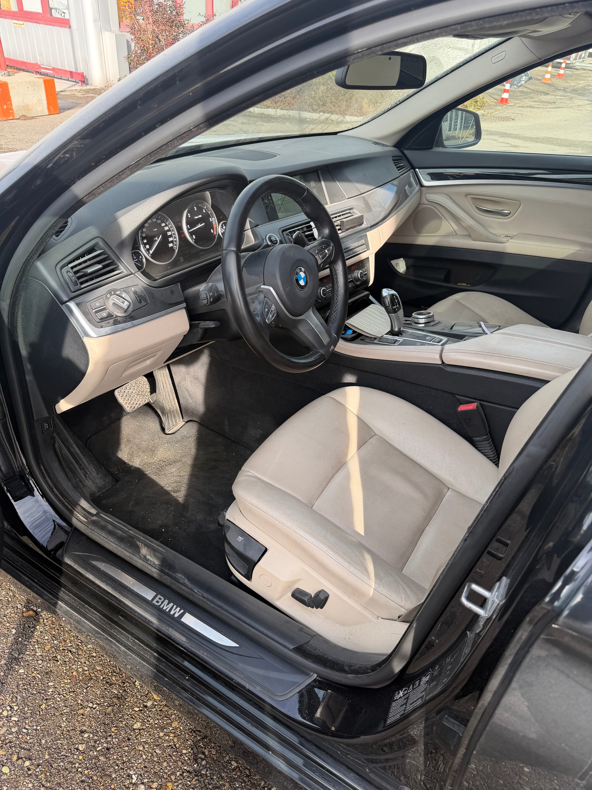 BMW 530d xDrive Touring Steptronic-image-6