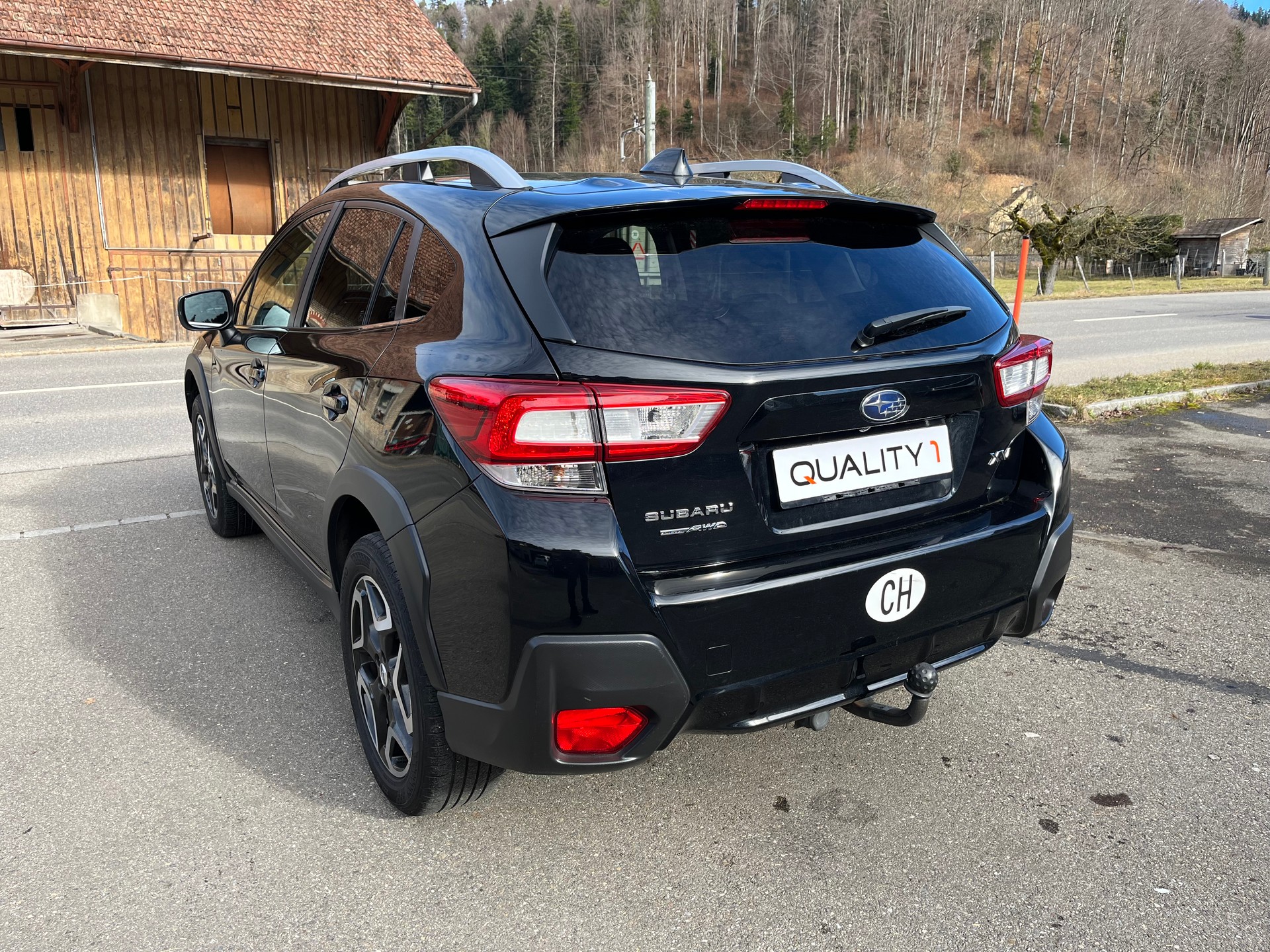 SUBARU XV 2.0 Swiss Plus AWD Lineartronic-image-3